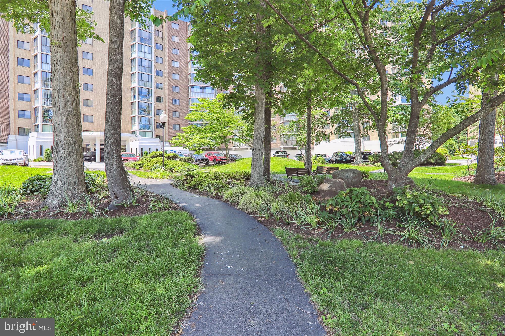 LEISURE WORLD - Residential