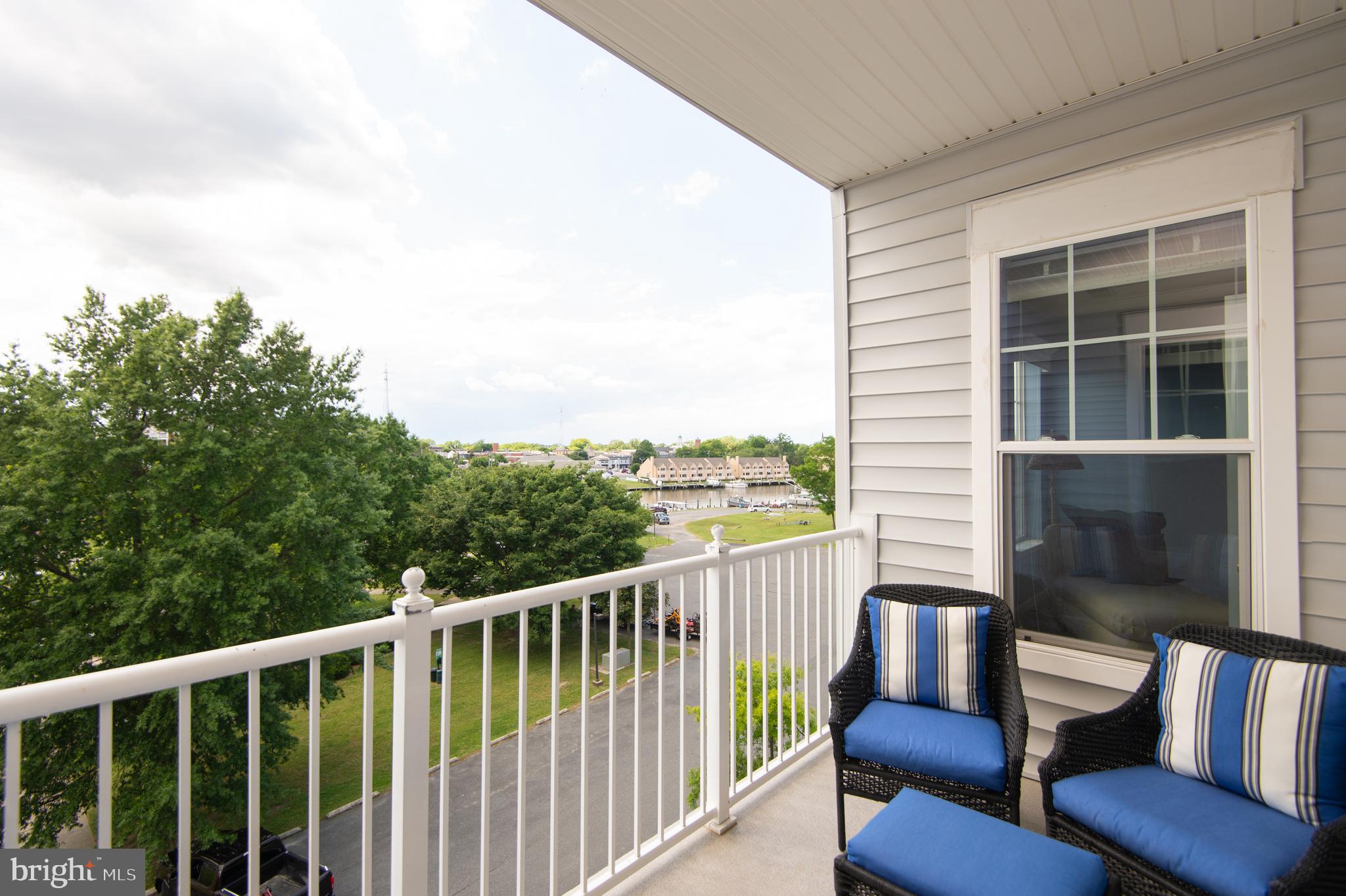 DEEP HARBOR - Residential