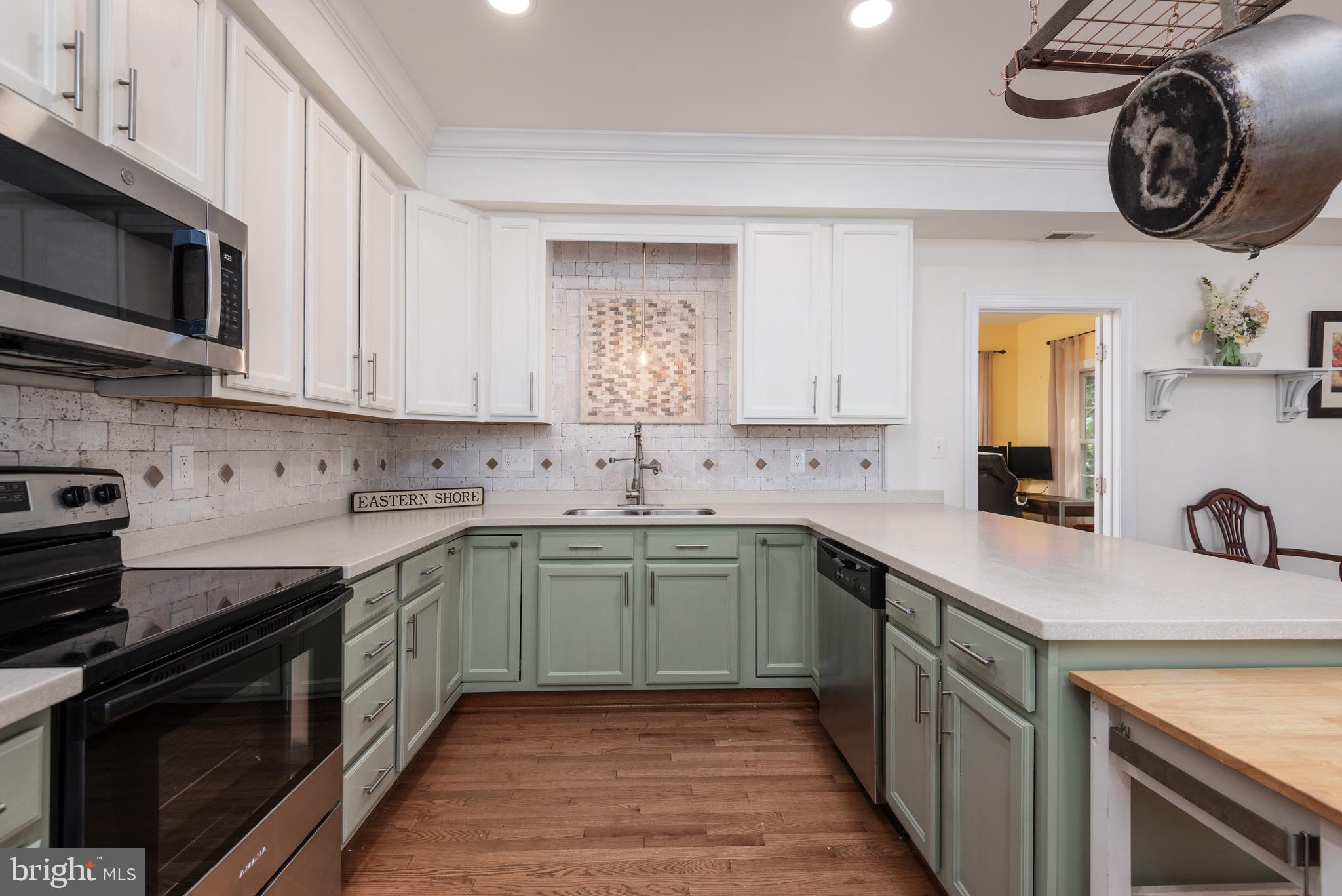 HARBOR WOODS - Residential