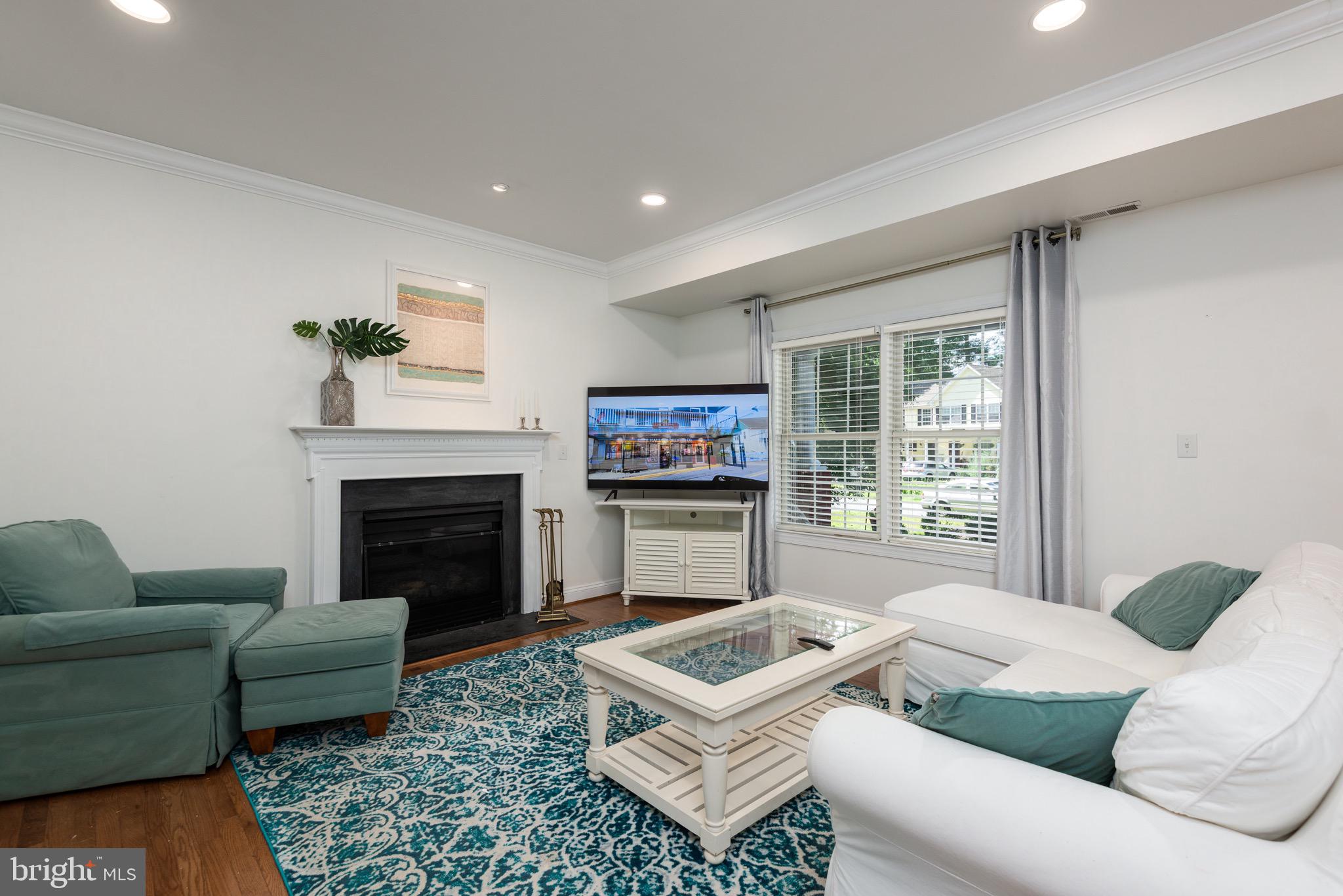 HARBOR WOODS - Residential