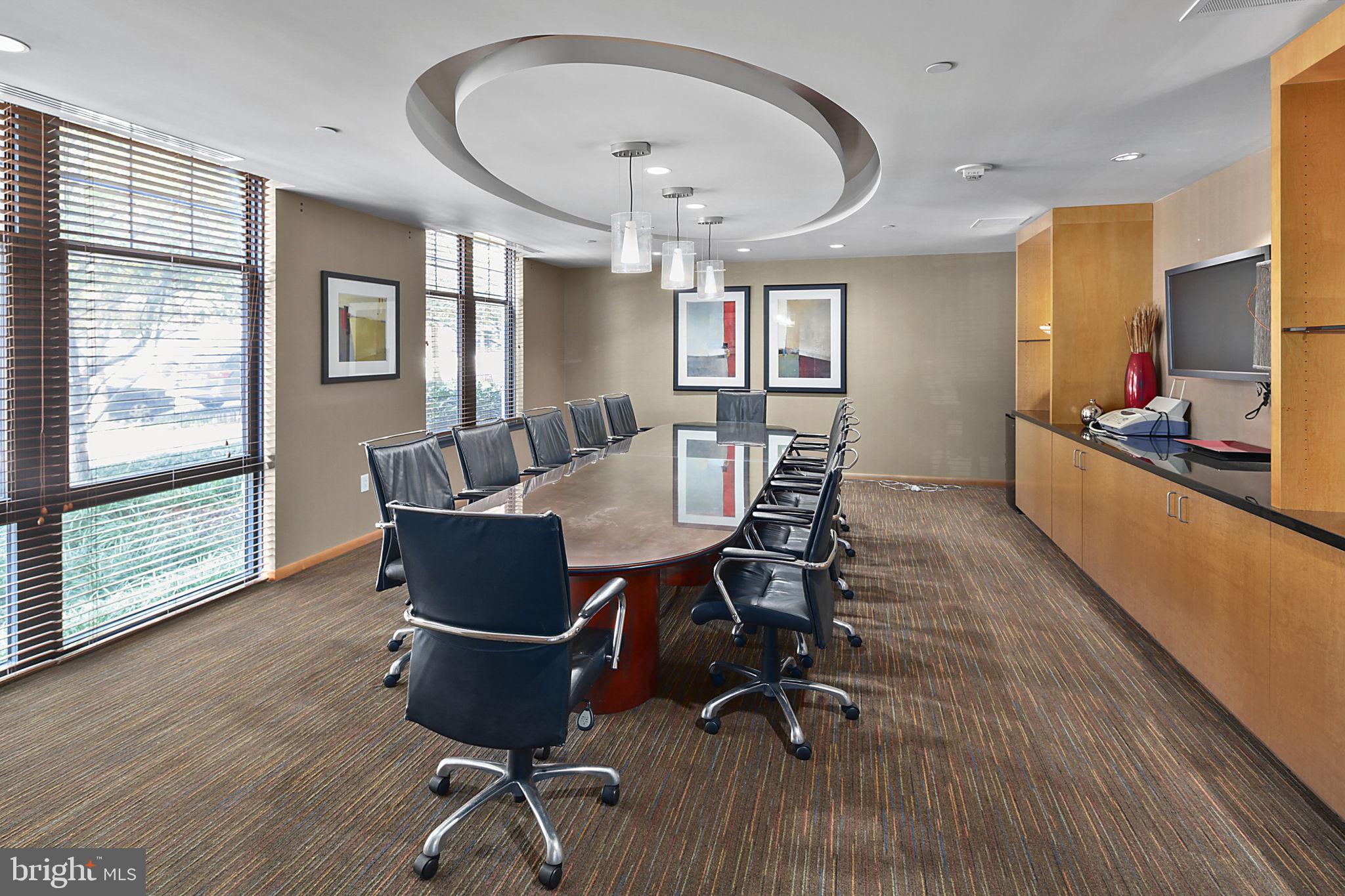 CLARENDON 1021 - Residential