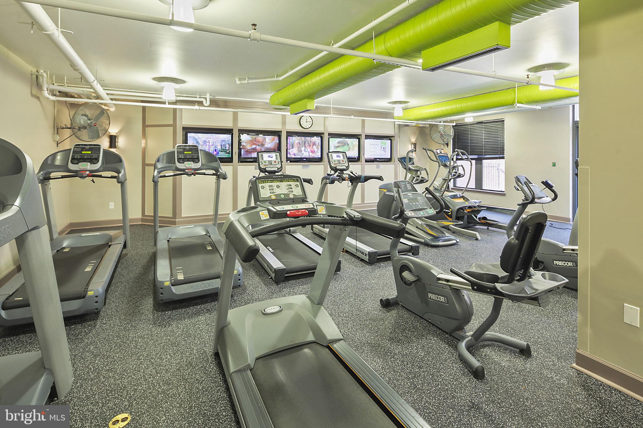 CLARENDON 1021 - Residential