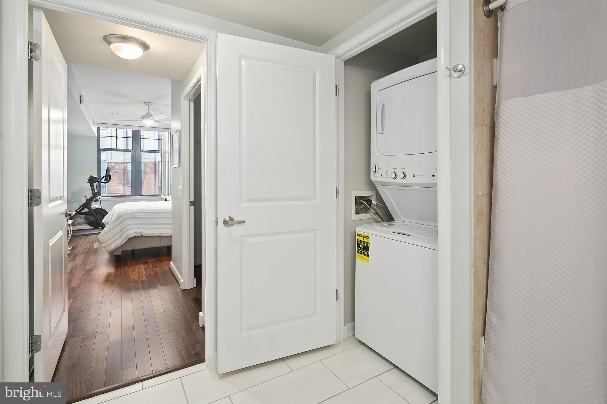 CLARENDON 1021 - Residential