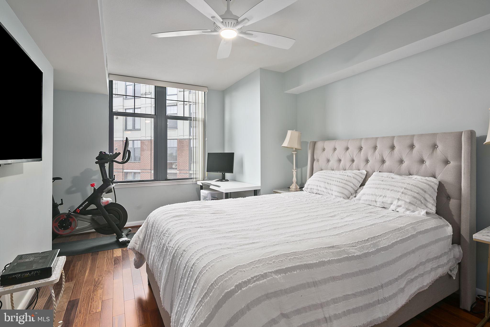 CLARENDON 1021 - Residential