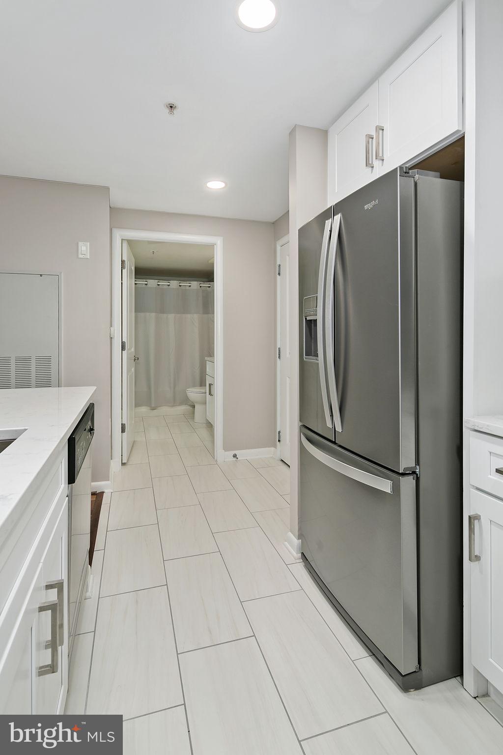 CLARENDON 1021 - Residential