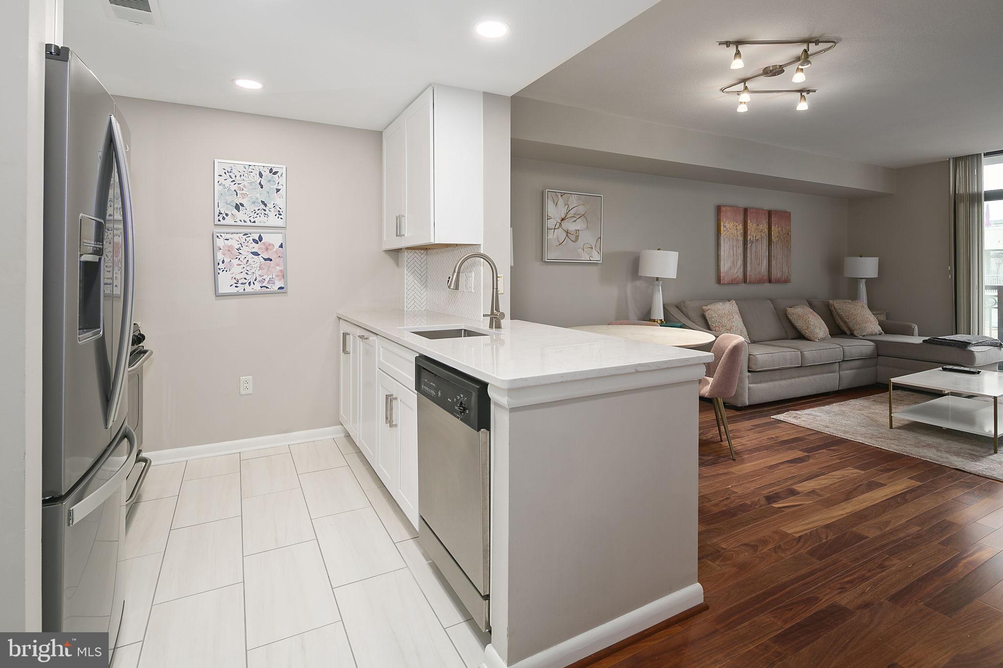 CLARENDON 1021 - Residential