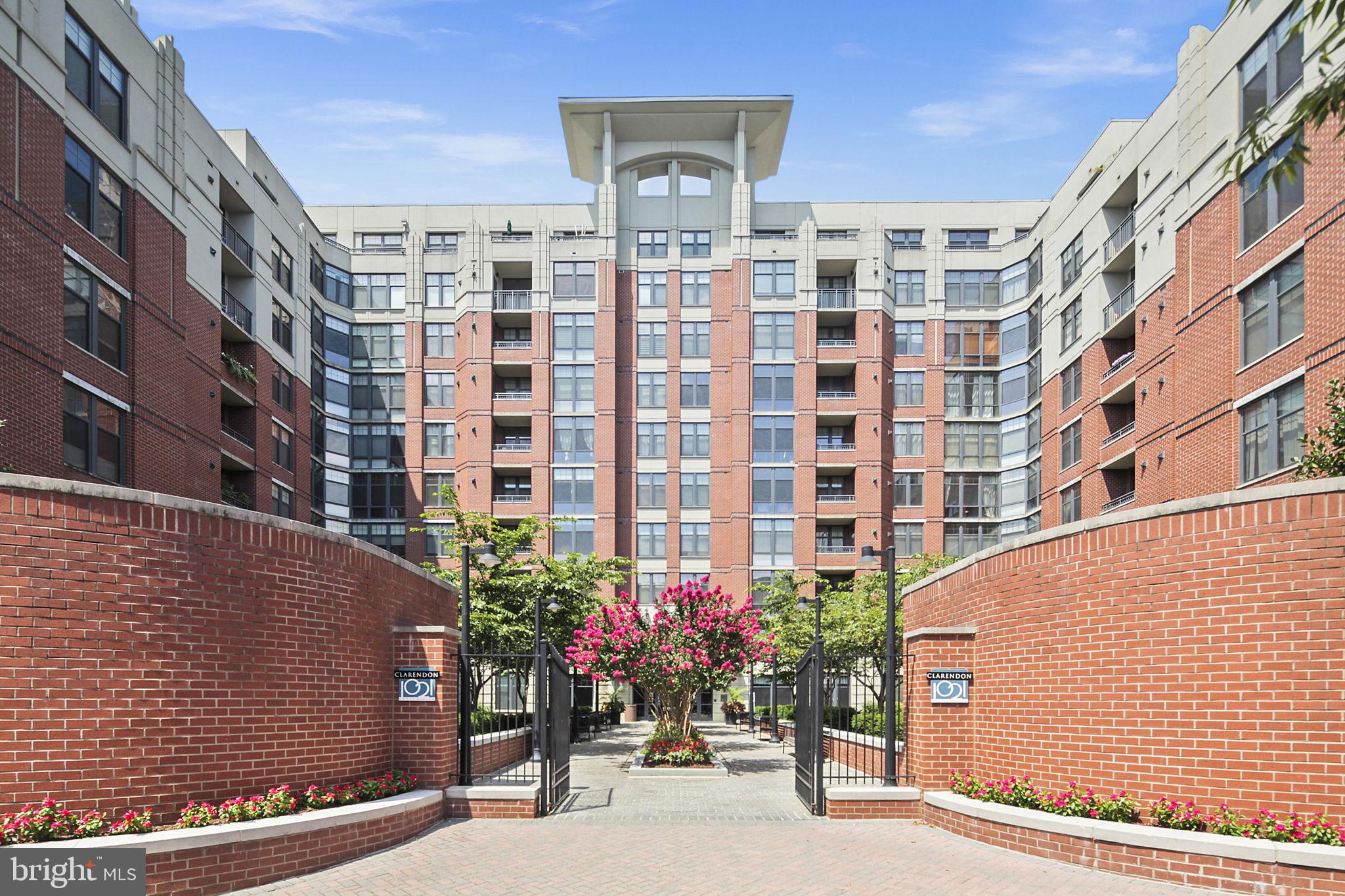 CLARENDON 1021 - Residential