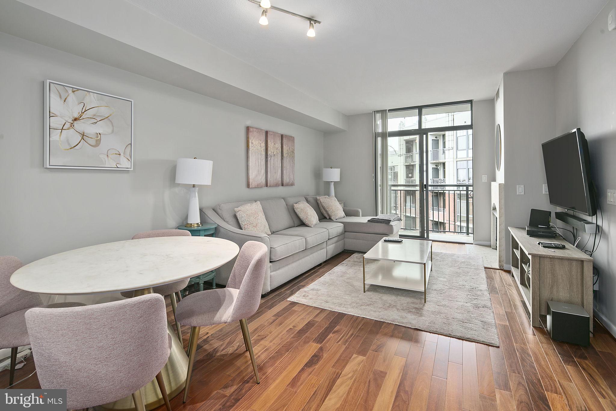 CLARENDON 1021 - Residential