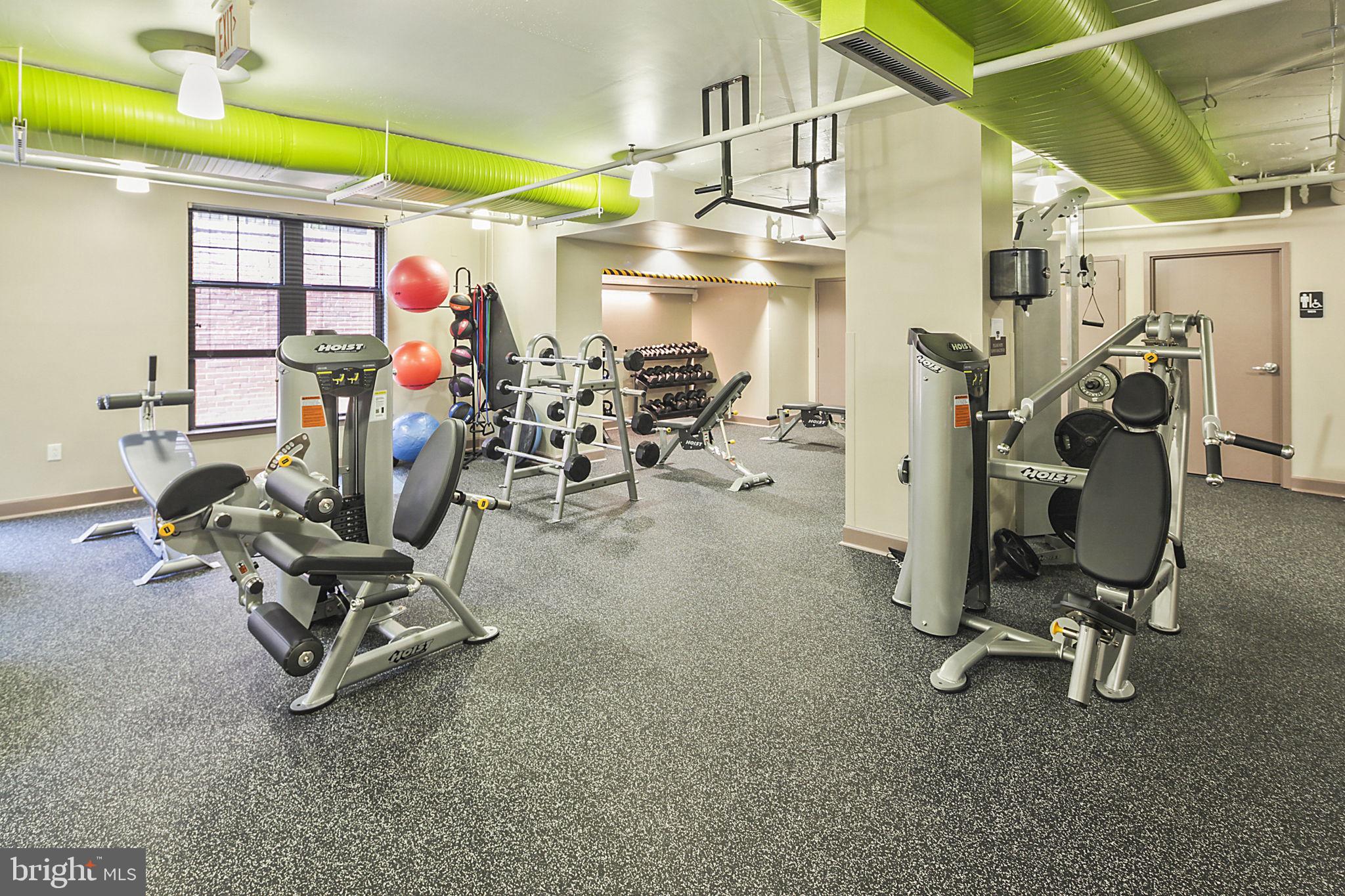 CLARENDON 1021 - Residential