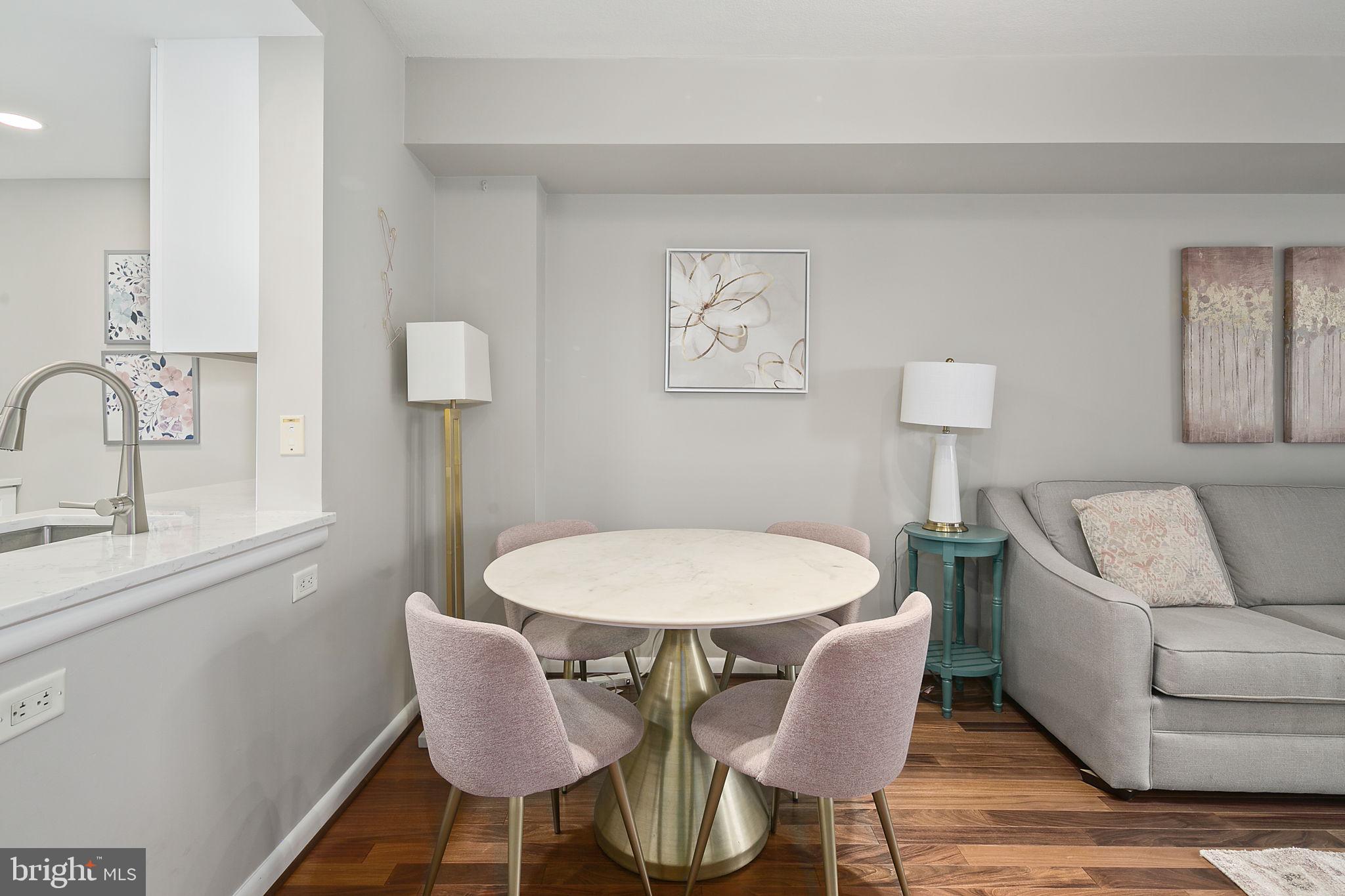 CLARENDON 1021 - Residential