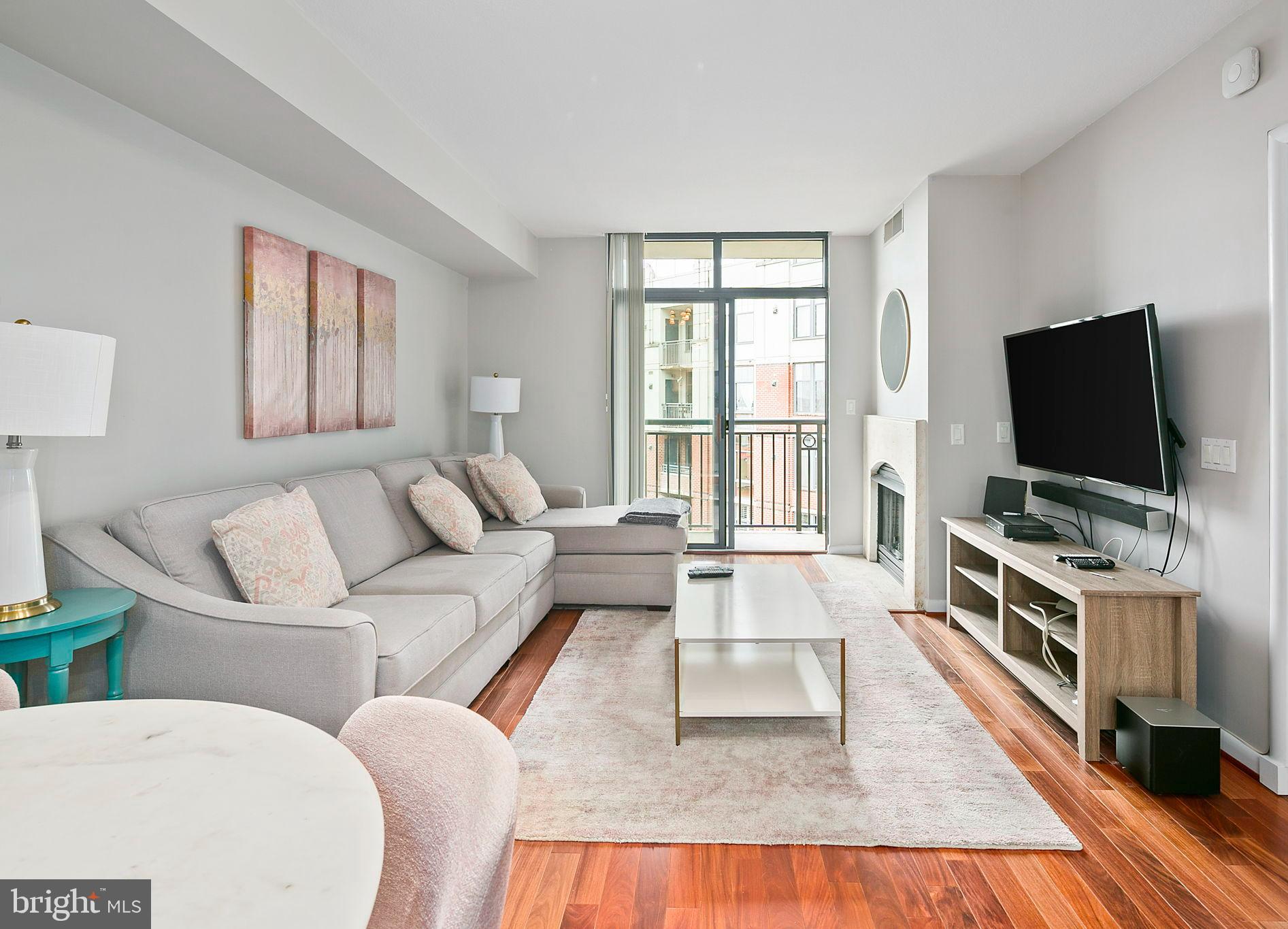 CLARENDON 1021 - Residential