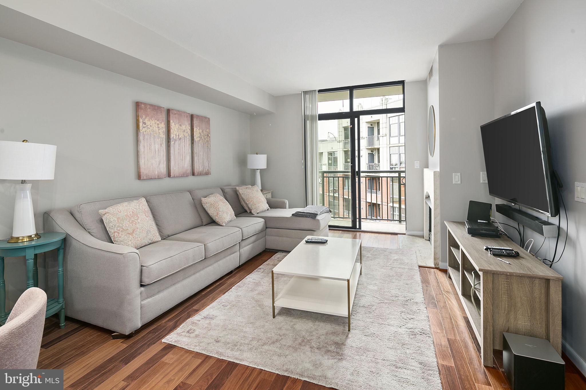 CLARENDON 1021 - Residential