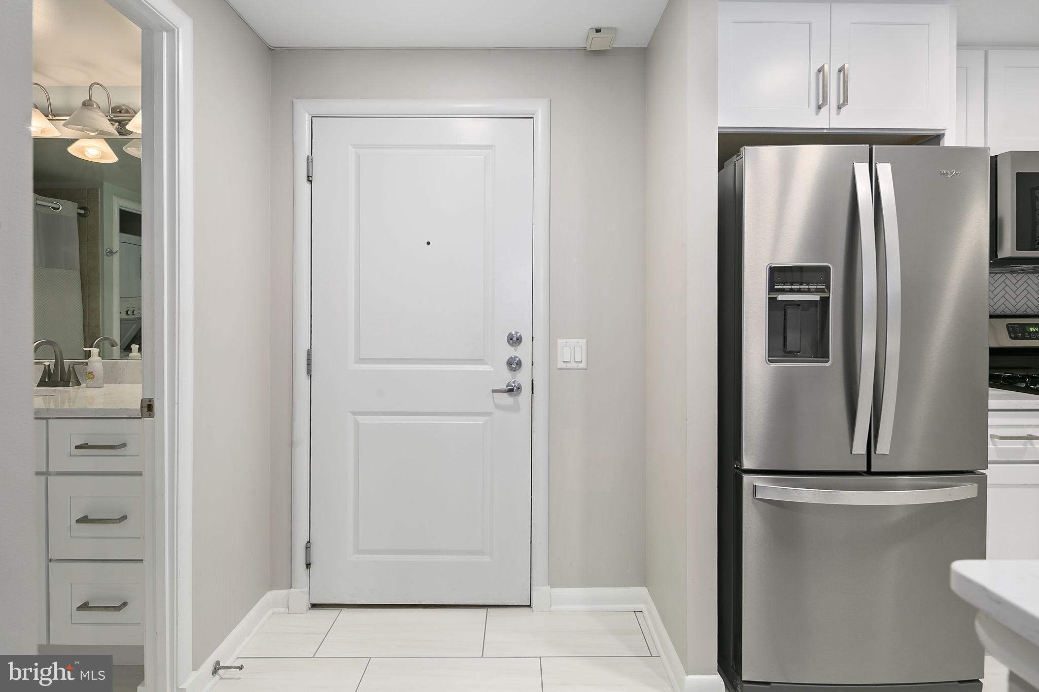 CLARENDON 1021 - Residential