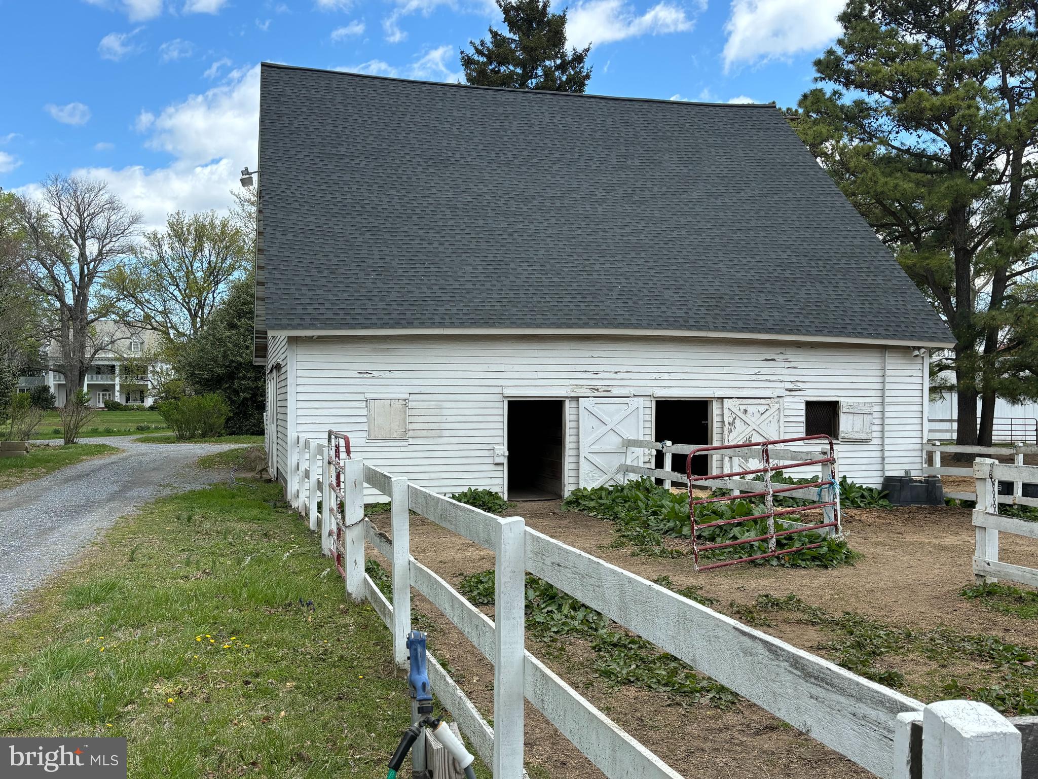 CLAIBORNE - Farm