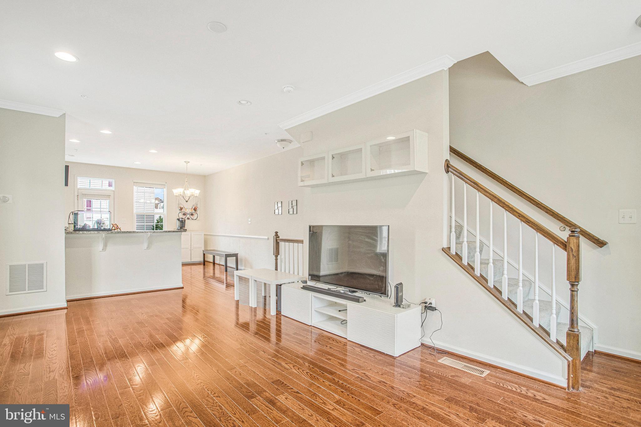 HOWARD SQUARE - Residential