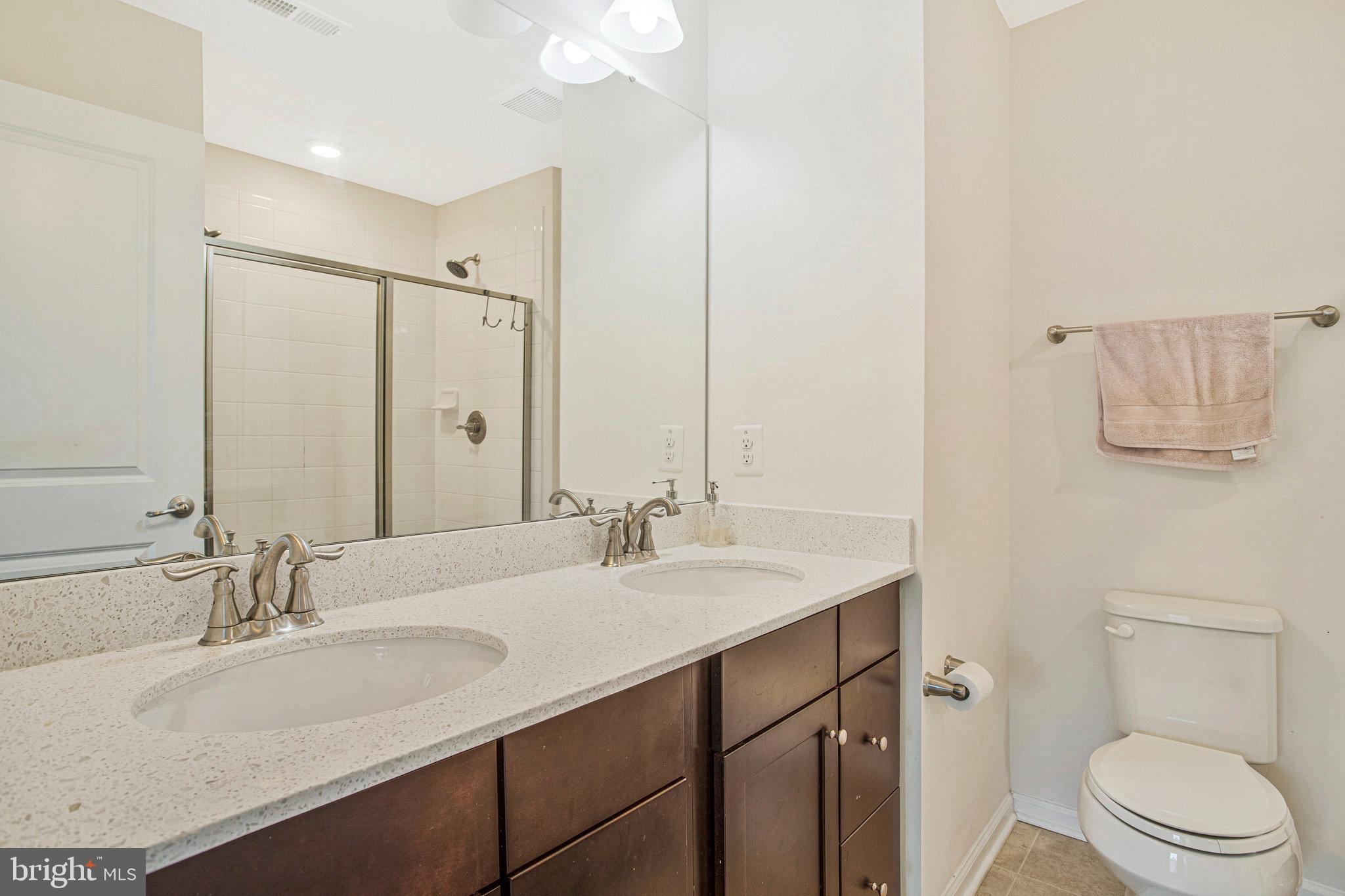 HOWARD SQUARE - Residential