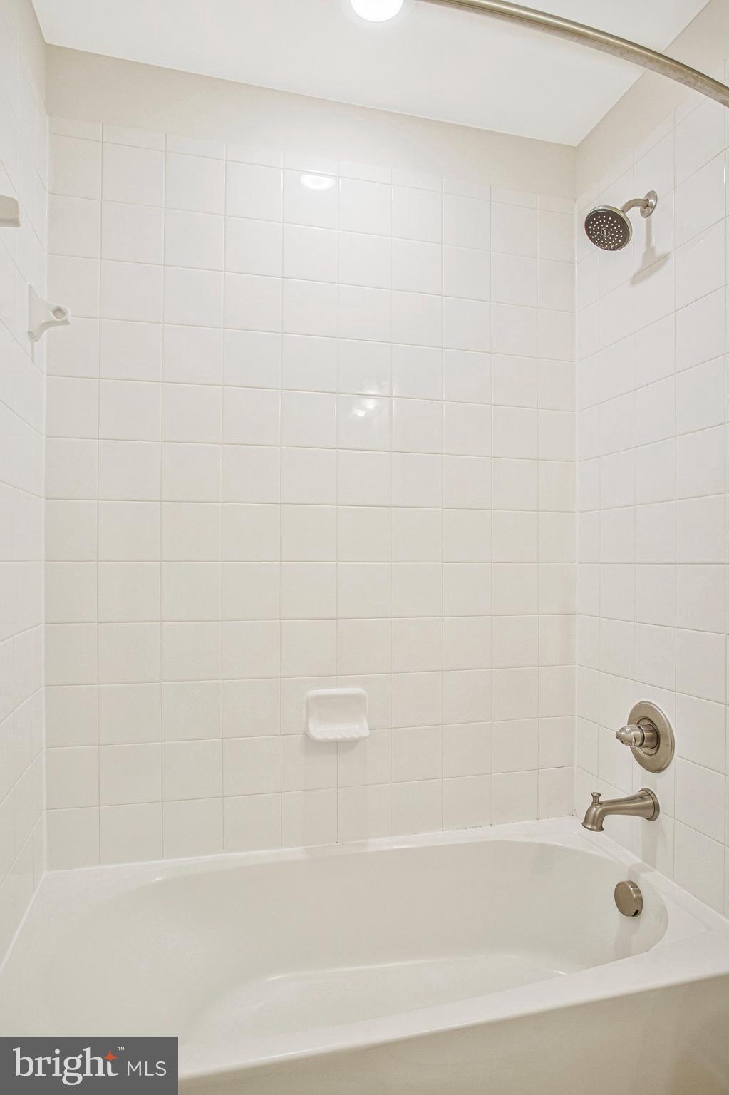 HOWARD SQUARE - Residential