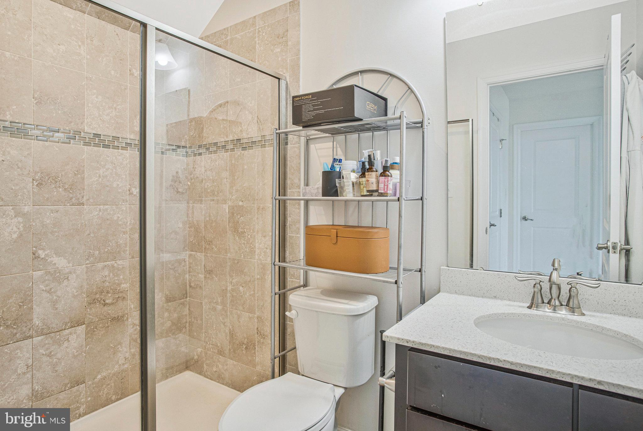 HOWARD SQUARE - Residential