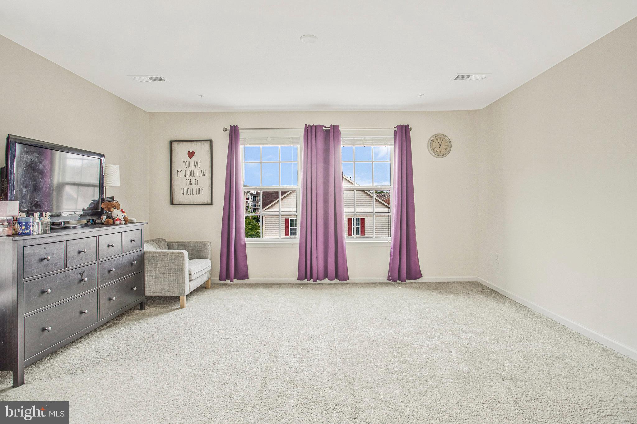 HOWARD SQUARE - Residential