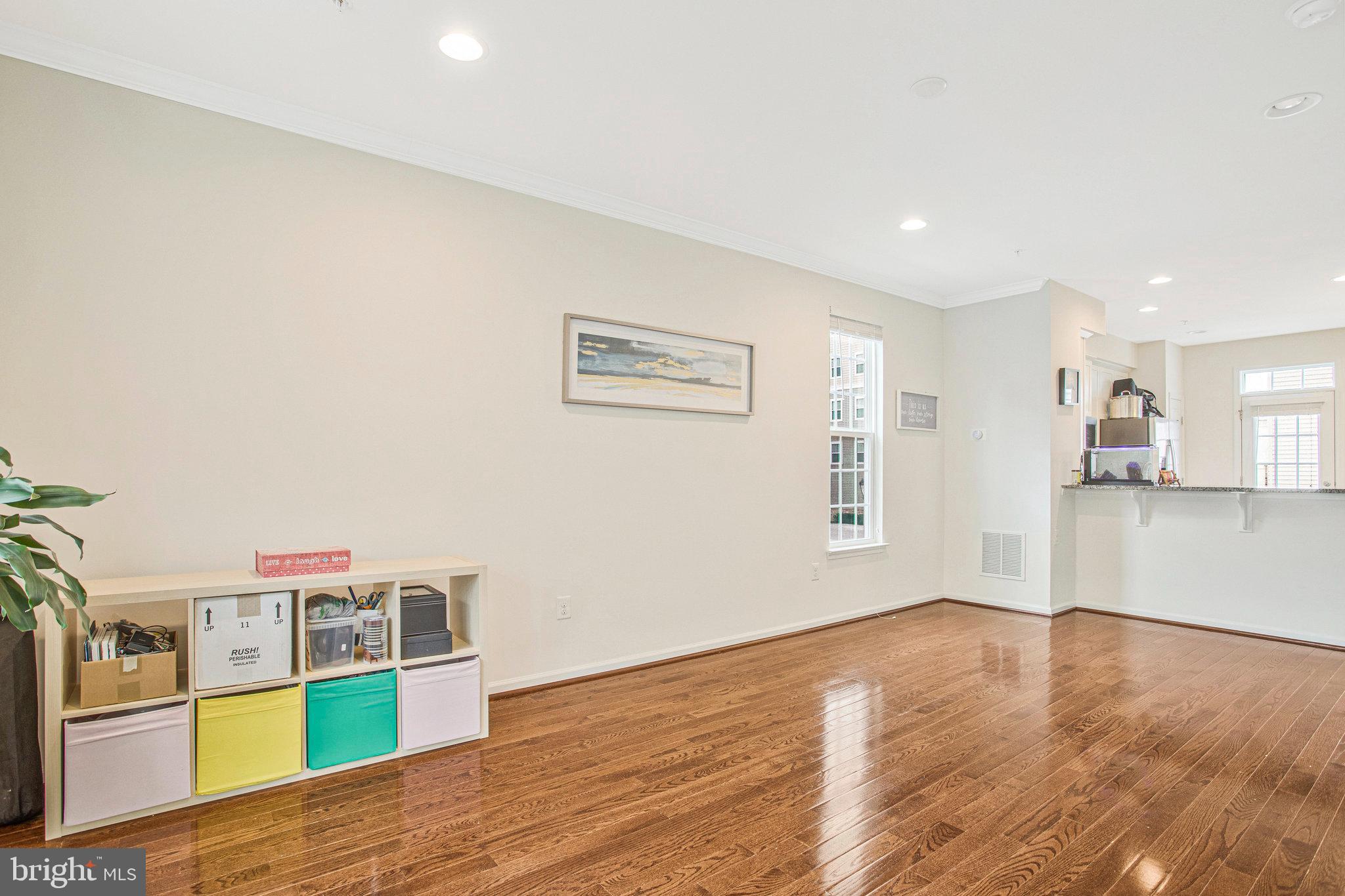 HOWARD SQUARE - Residential