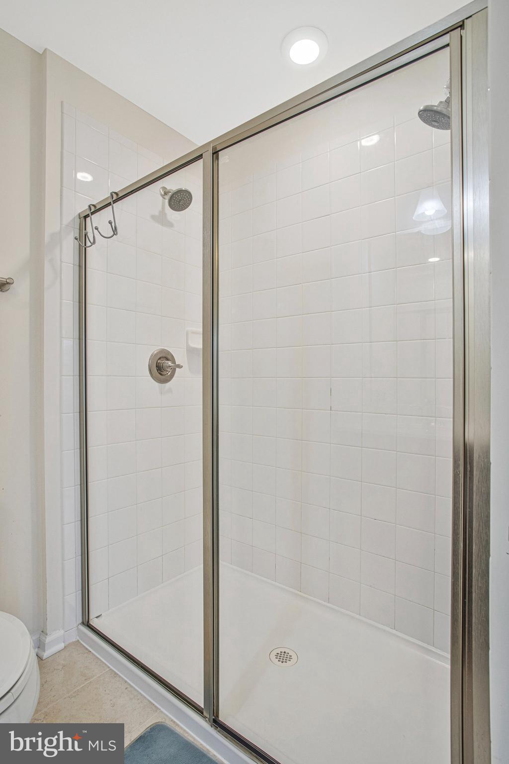 HOWARD SQUARE - Residential