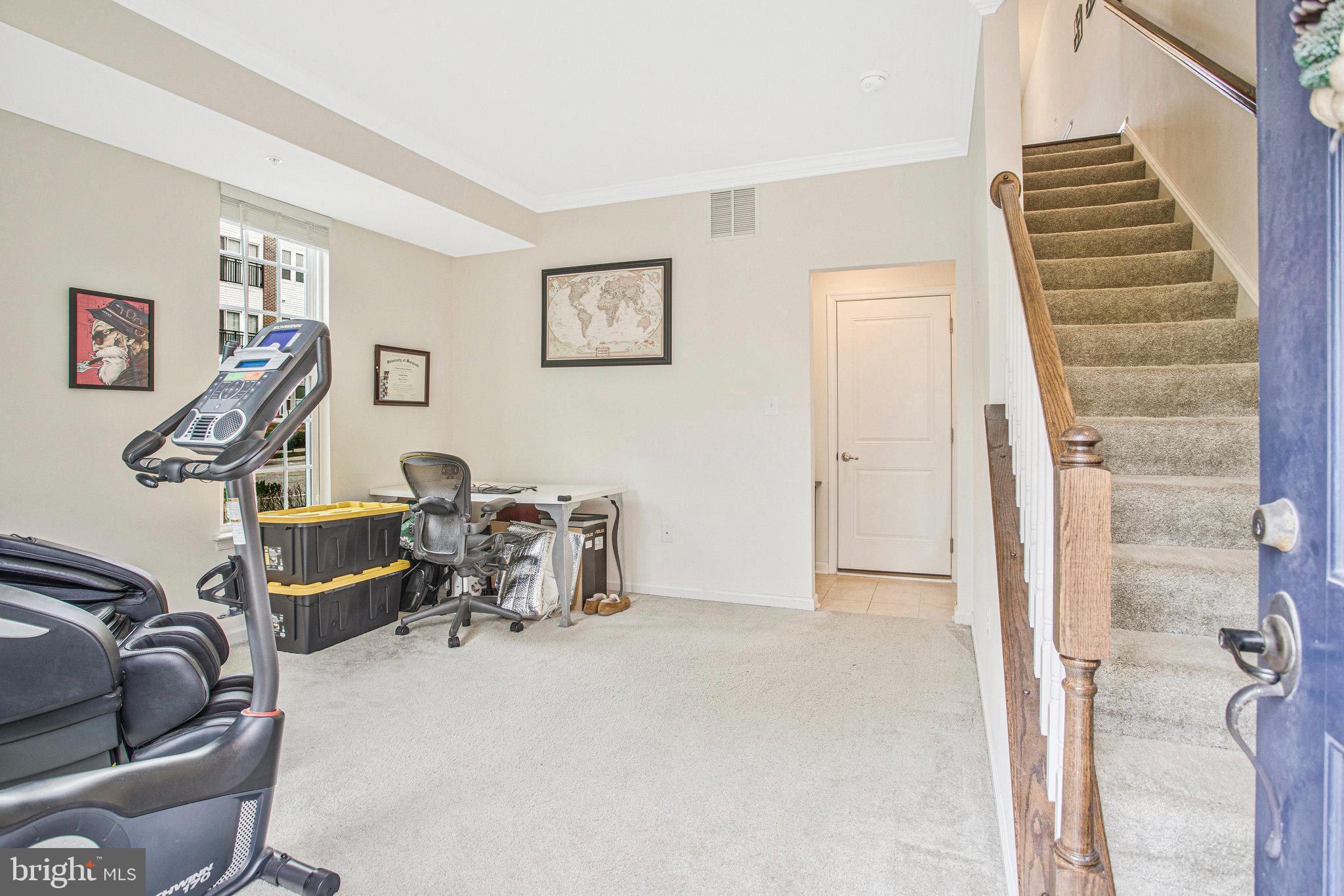 HOWARD SQUARE - Residential