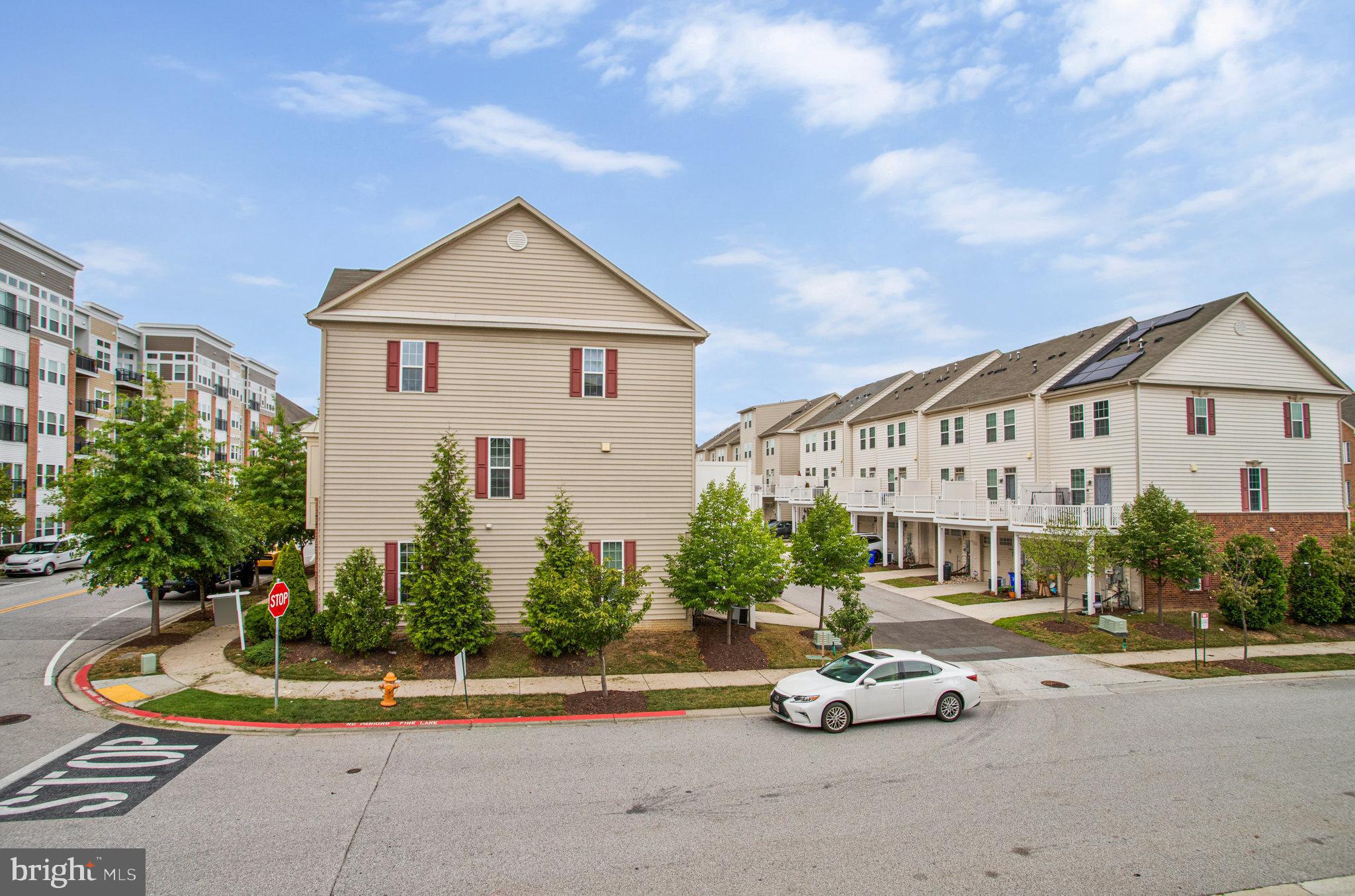 HOWARD SQUARE - Residential