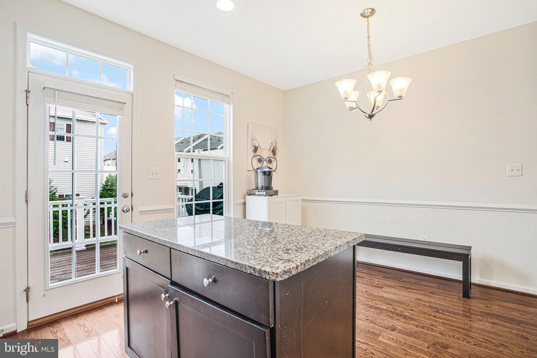 HOWARD SQUARE - Residential