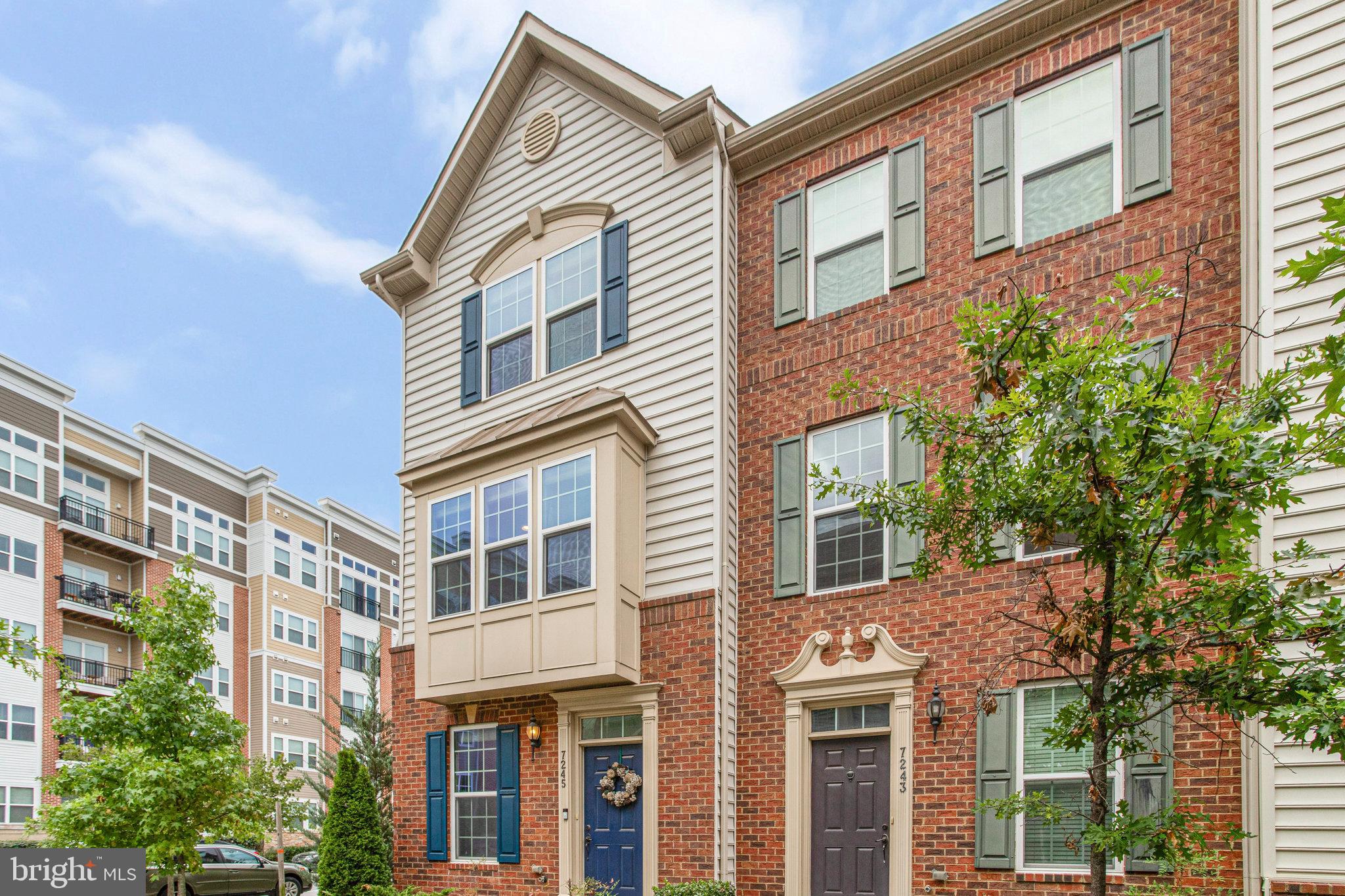 HOWARD SQUARE - Residential