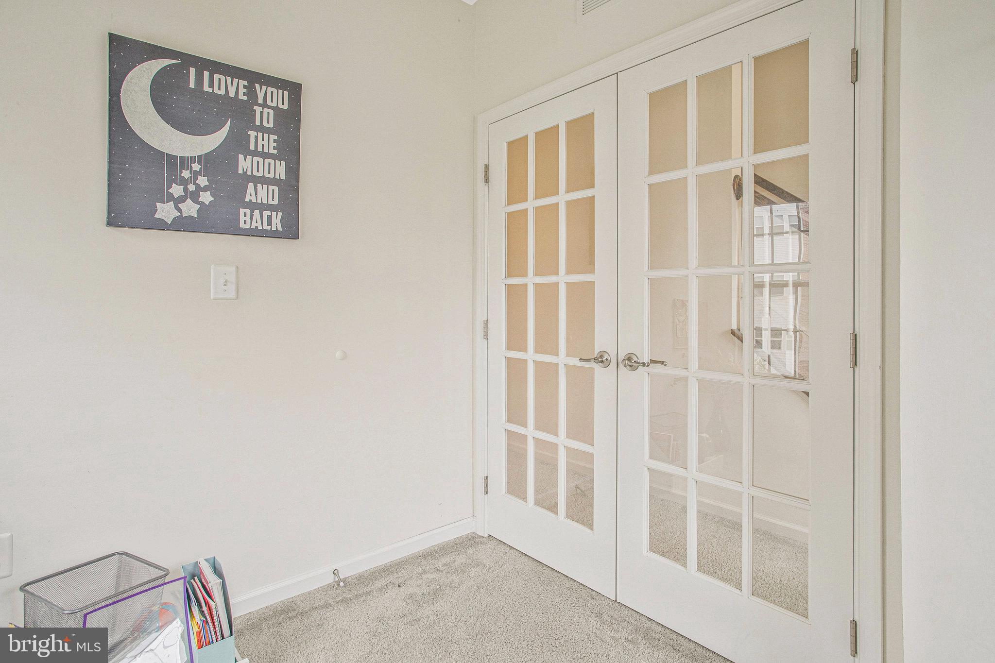 HOWARD SQUARE - Residential