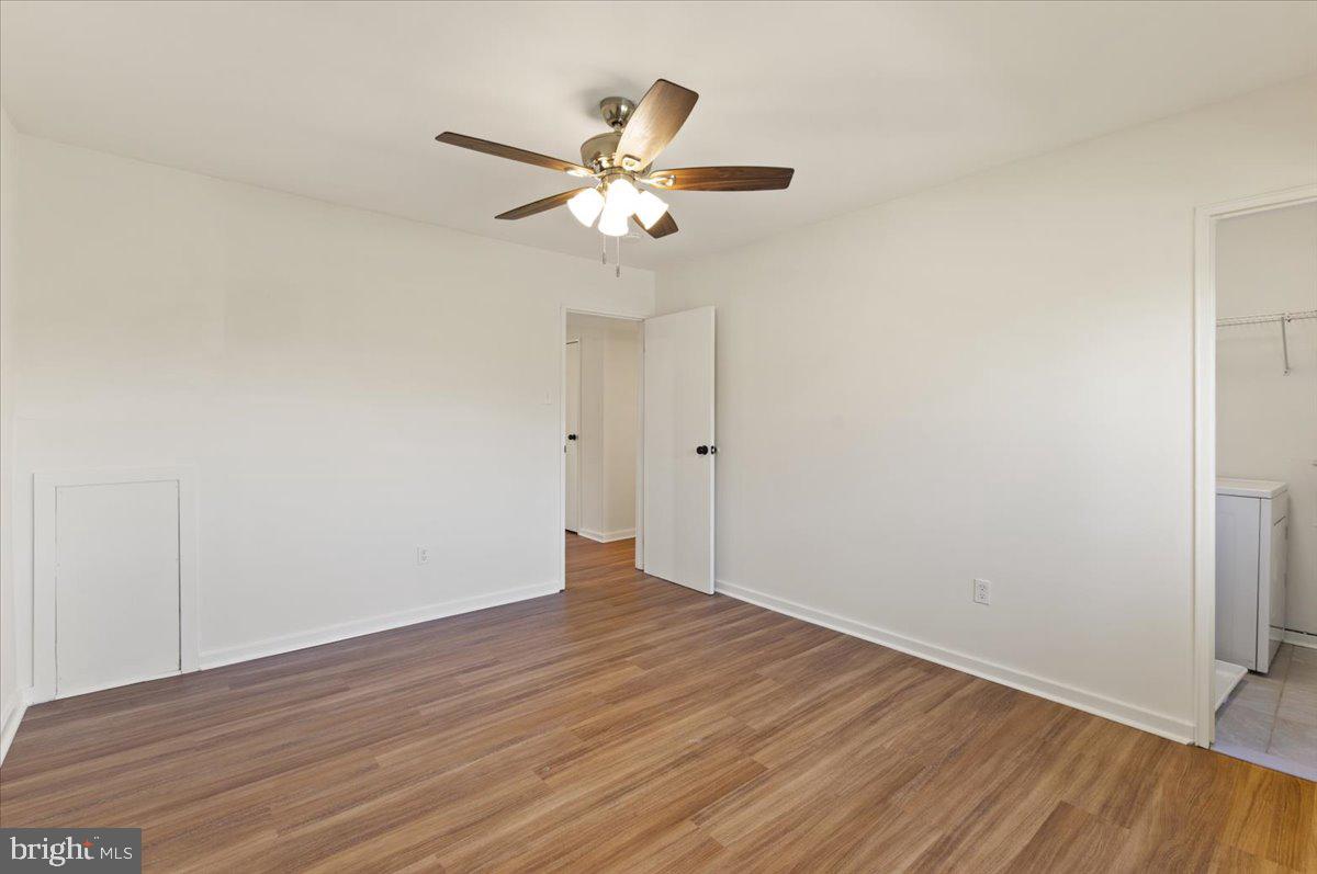 THE MEADOWS - Residential Lease