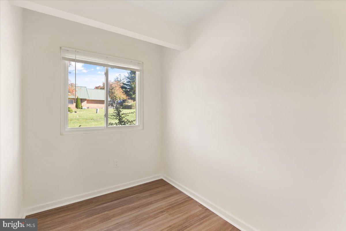 THE MEADOWS - Residential Lease