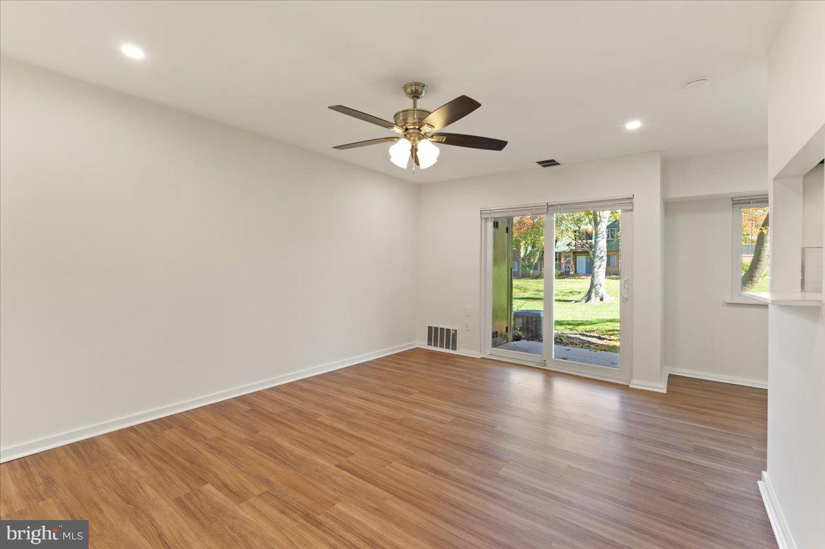 THE MEADOWS - Residential Lease