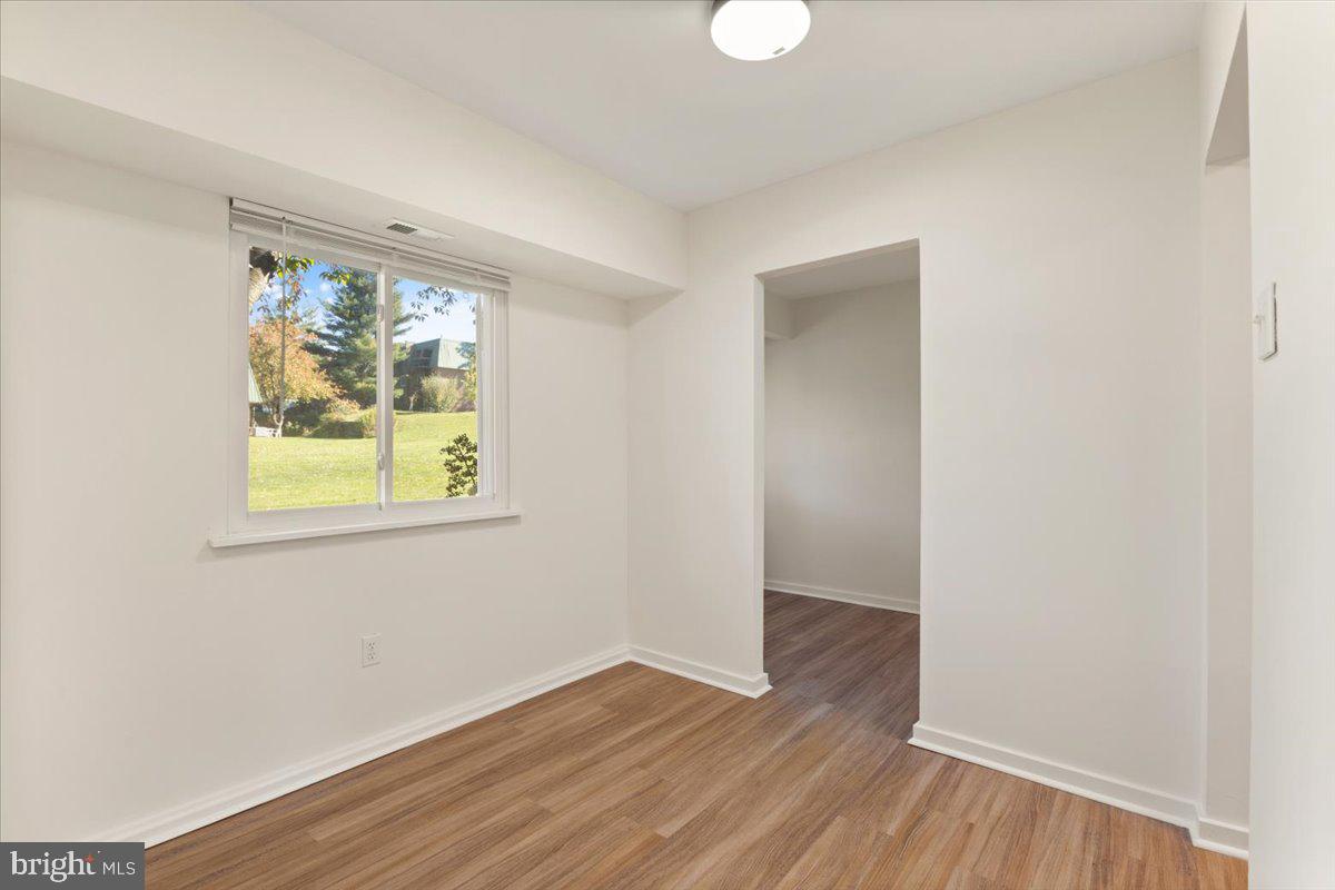 THE MEADOWS - Residential Lease