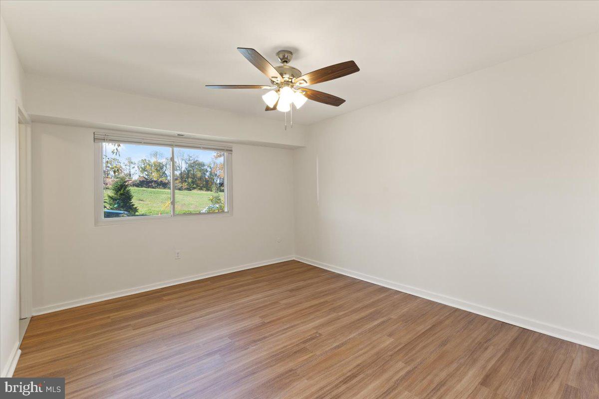 THE MEADOWS - Residential Lease