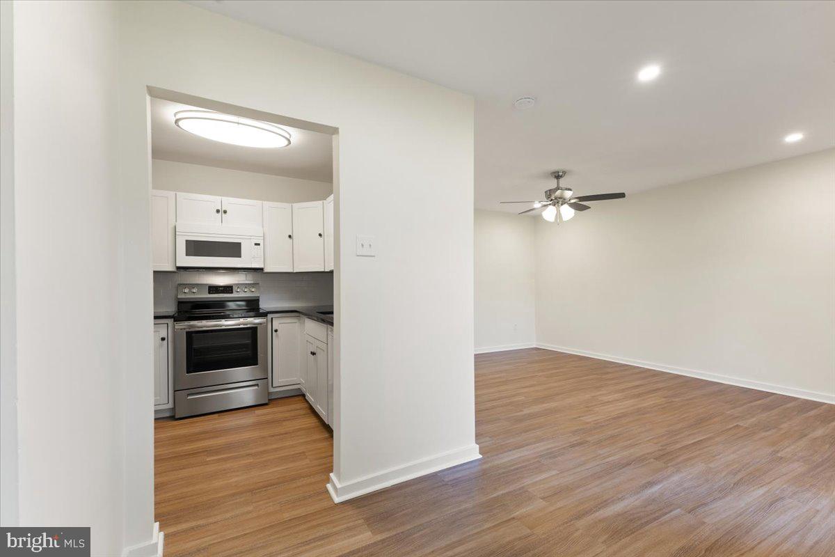 THE MEADOWS - Residential Lease