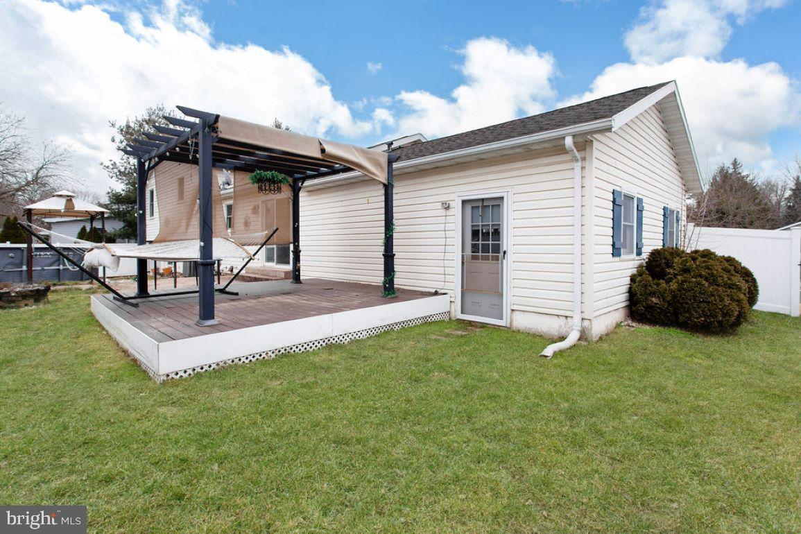 LITTLE KNOLL ESTATES - Residential