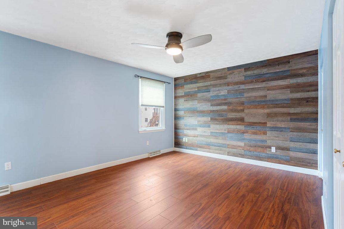 LITTLE KNOLL ESTATES - Residential