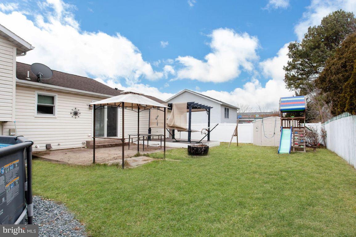 LITTLE KNOLL ESTATES - Residential