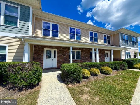 7 WHITAKER COURT MILLVILLE NJ 08332