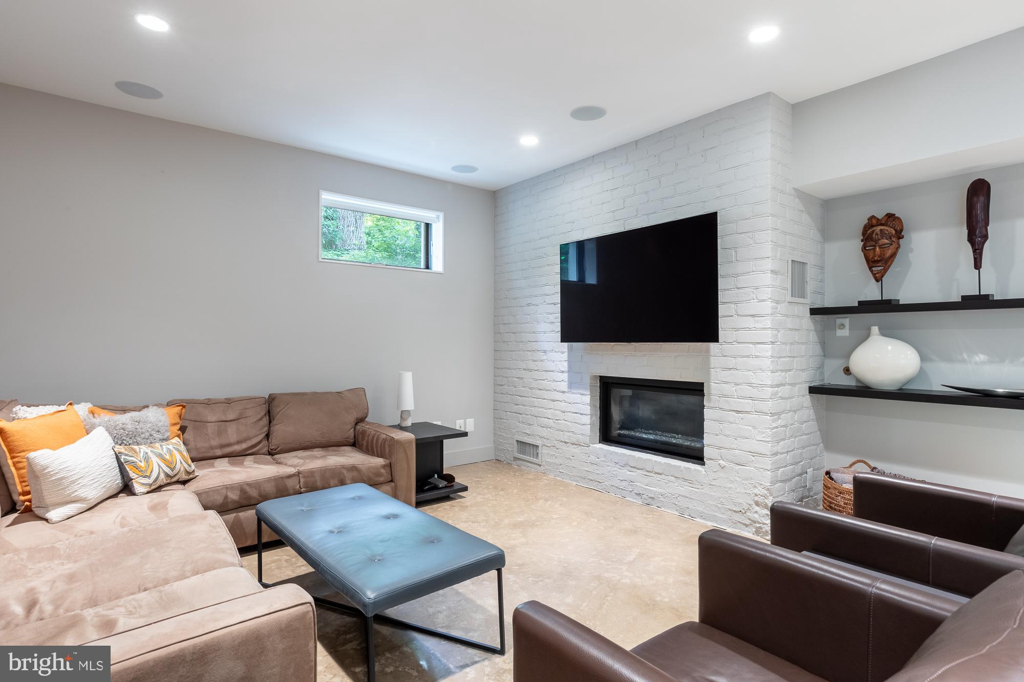 HILL VIEW ESTATES - Residential