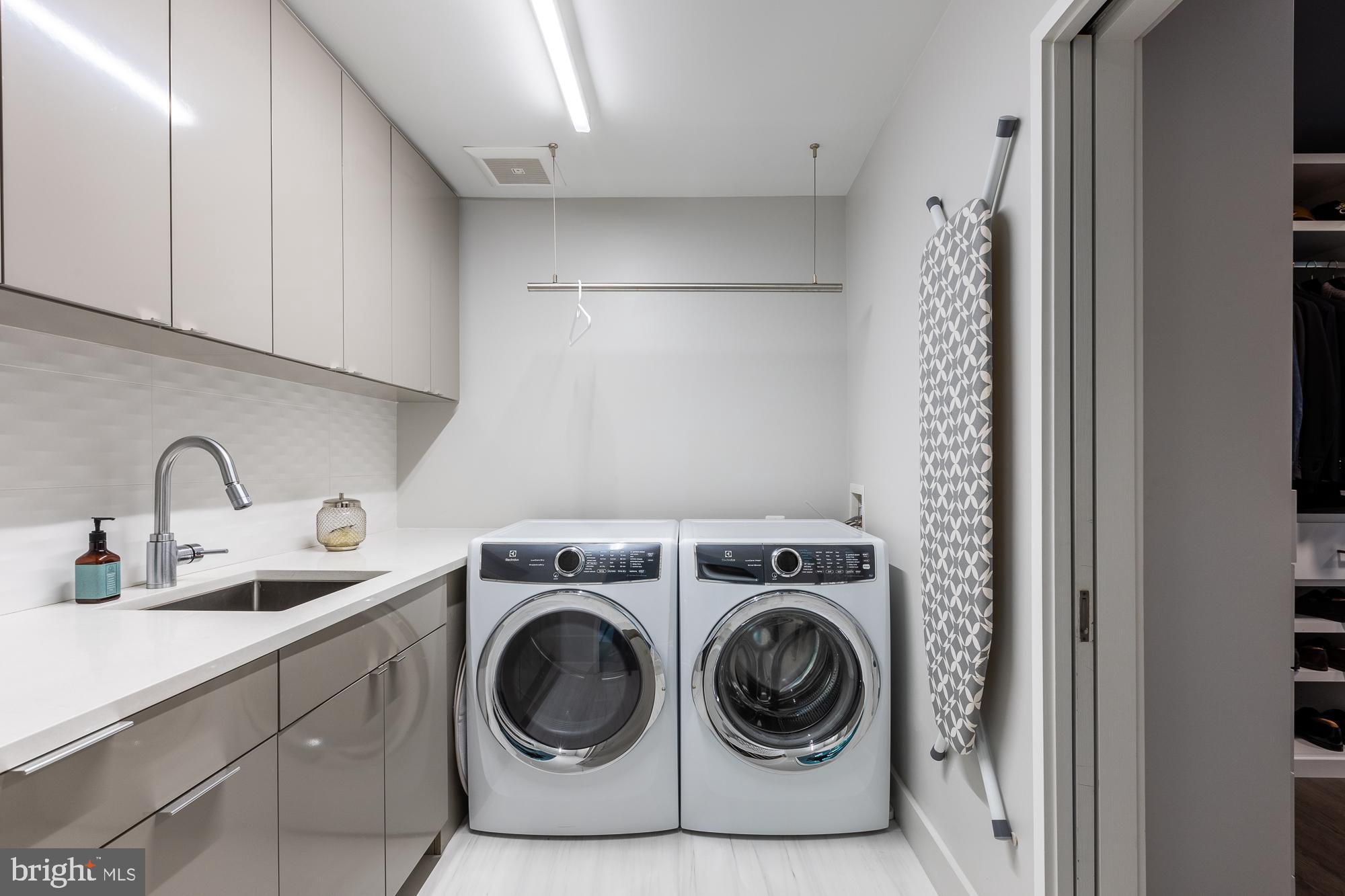 HILL VIEW ESTATES - Residential