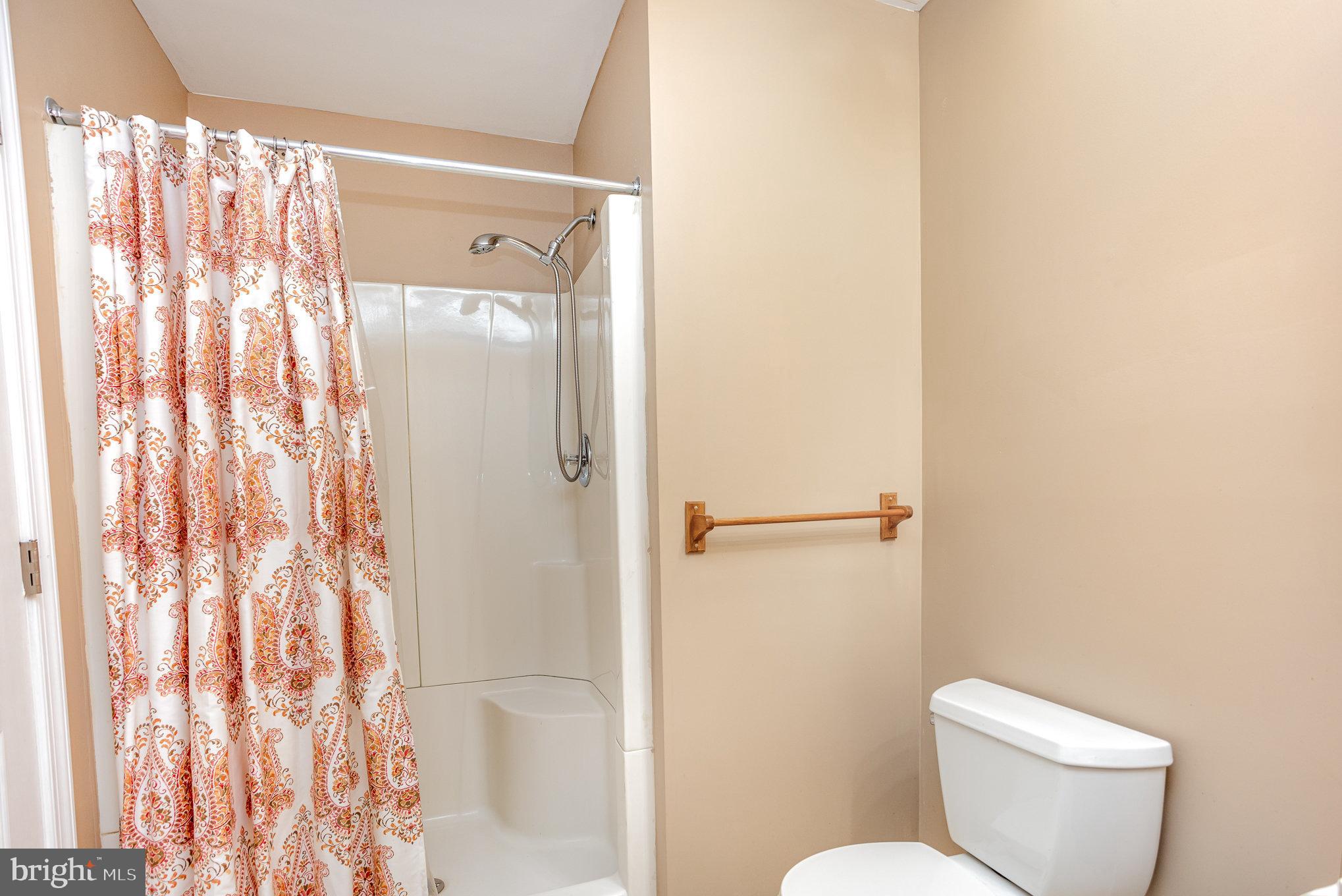 HUNTERS RUN - Residential