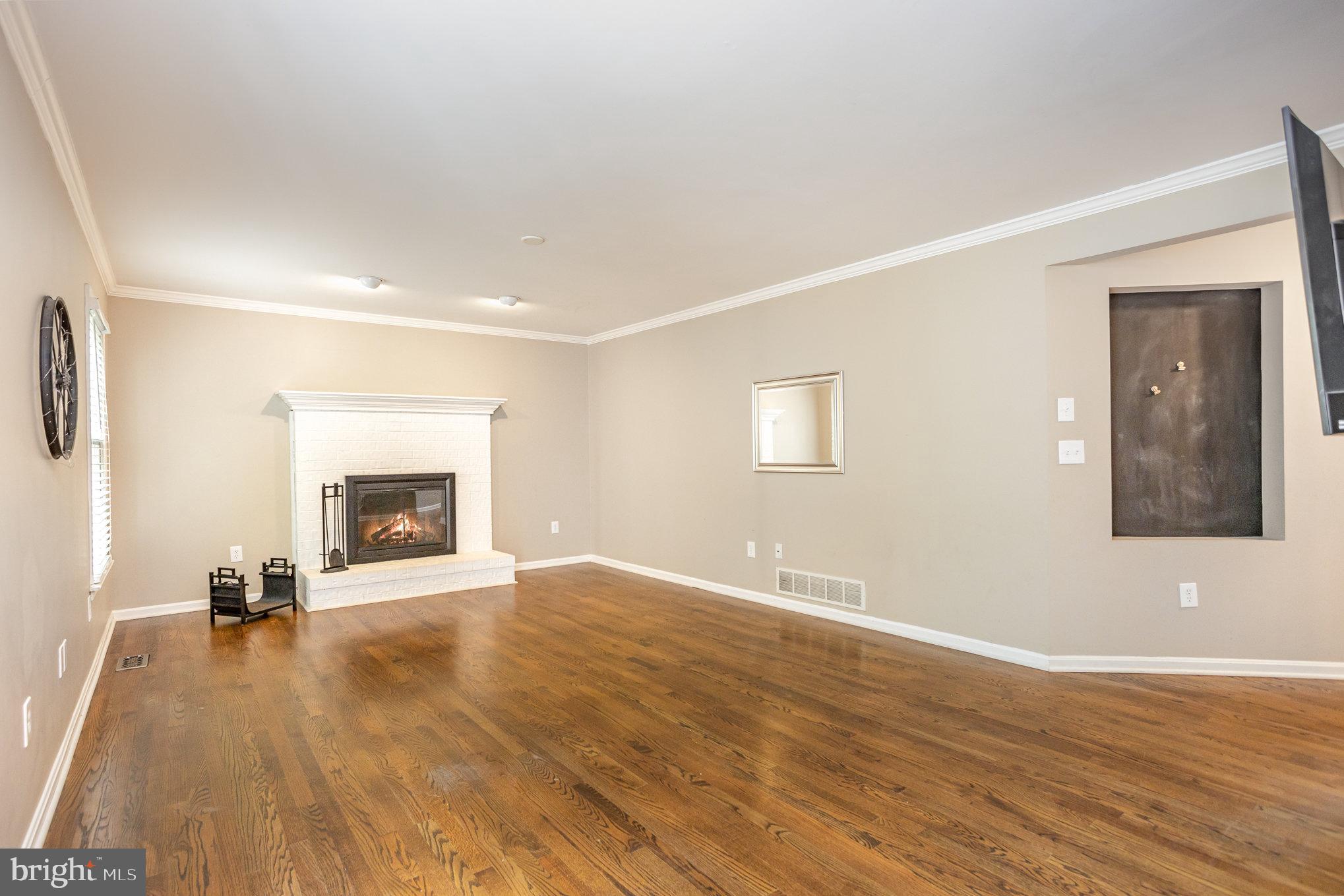 HUNTERS RUN - Residential