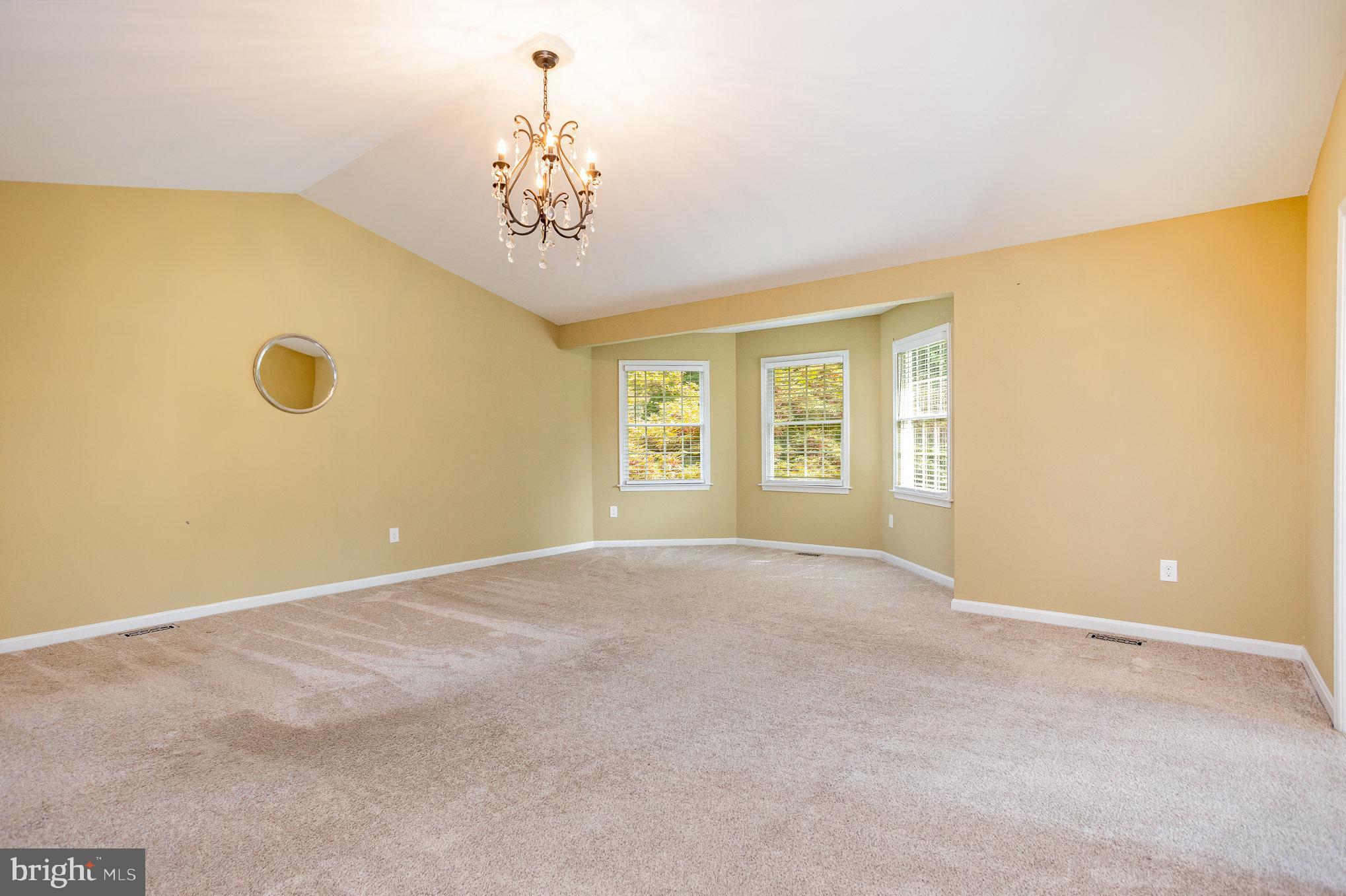 HUNTERS RUN - Residential