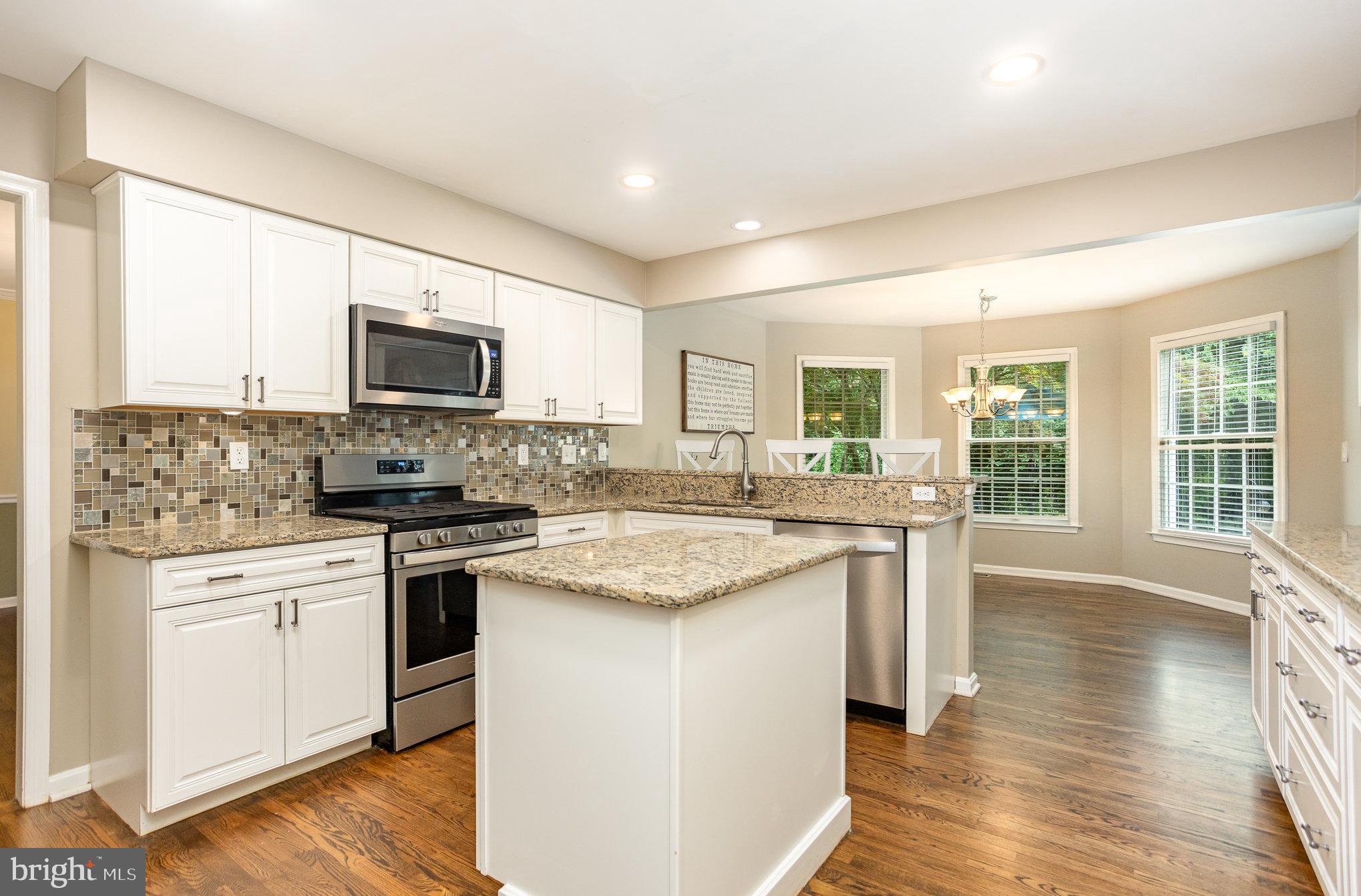 HUNTERS RUN - Residential