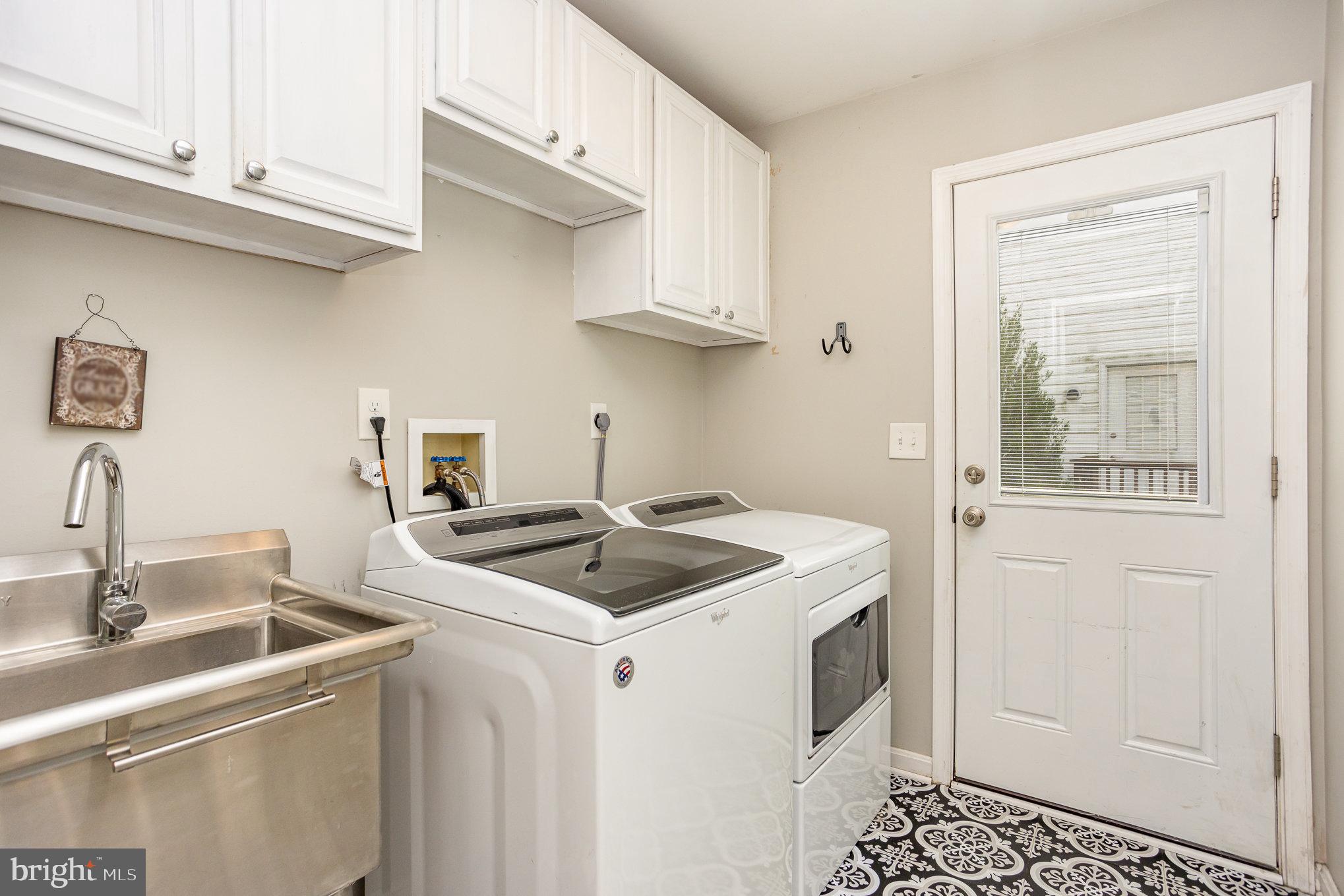 HUNTERS RUN - Residential