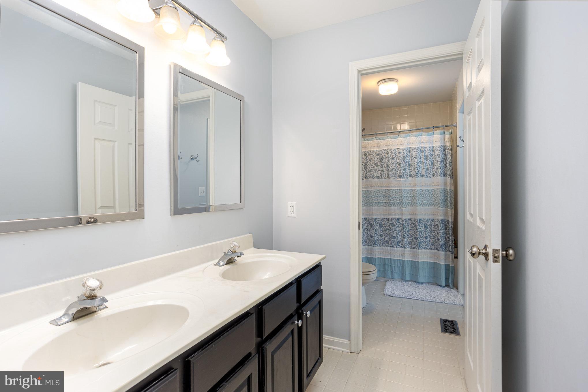 HUNTERS RUN - Residential