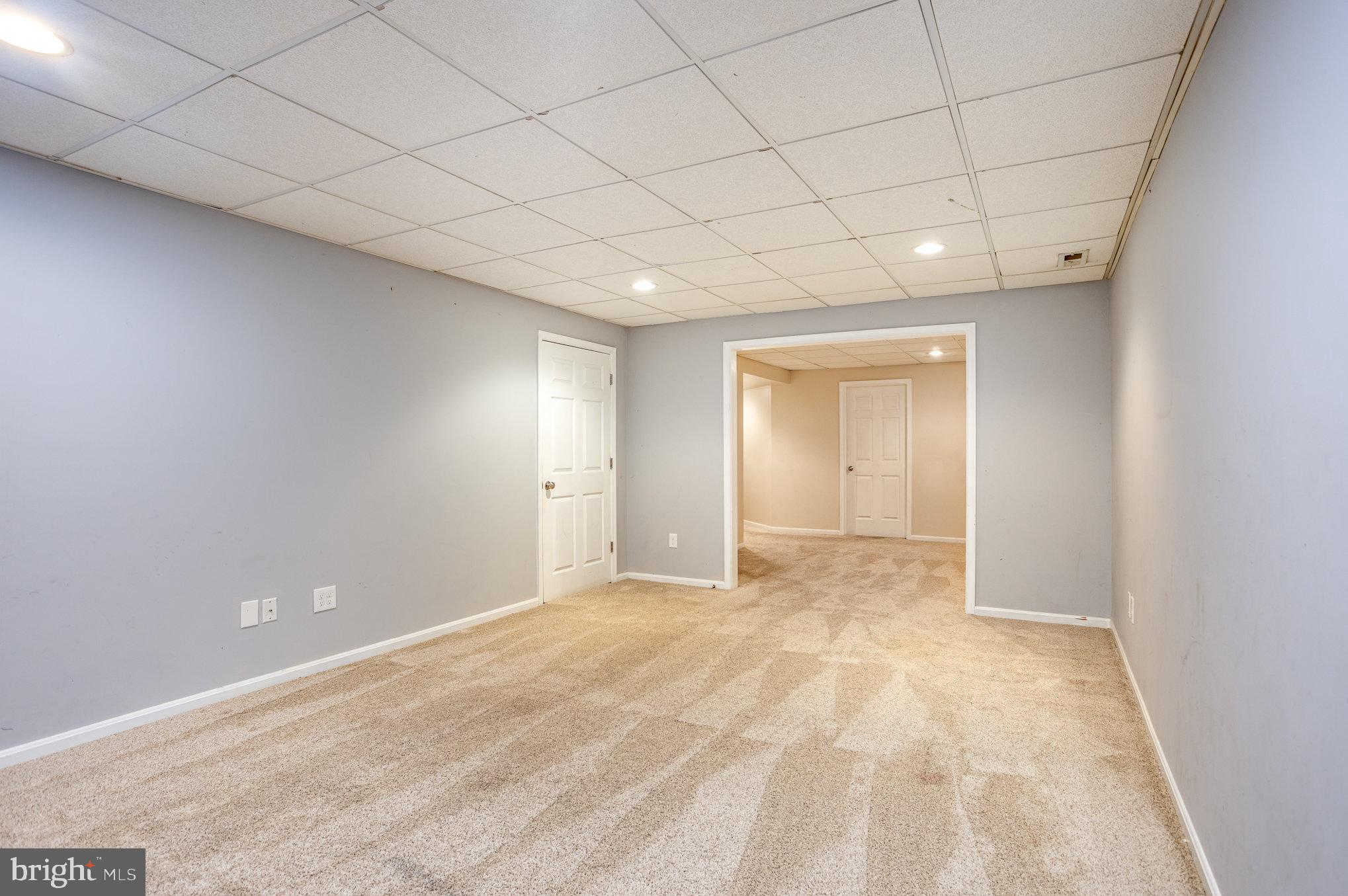 HUNTERS RUN - Residential