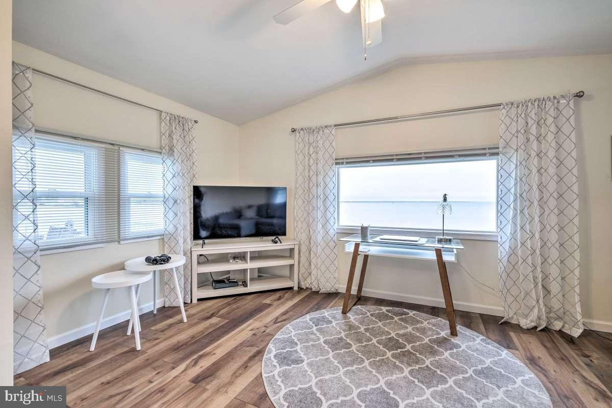 POTOMAC SHORES - Residential